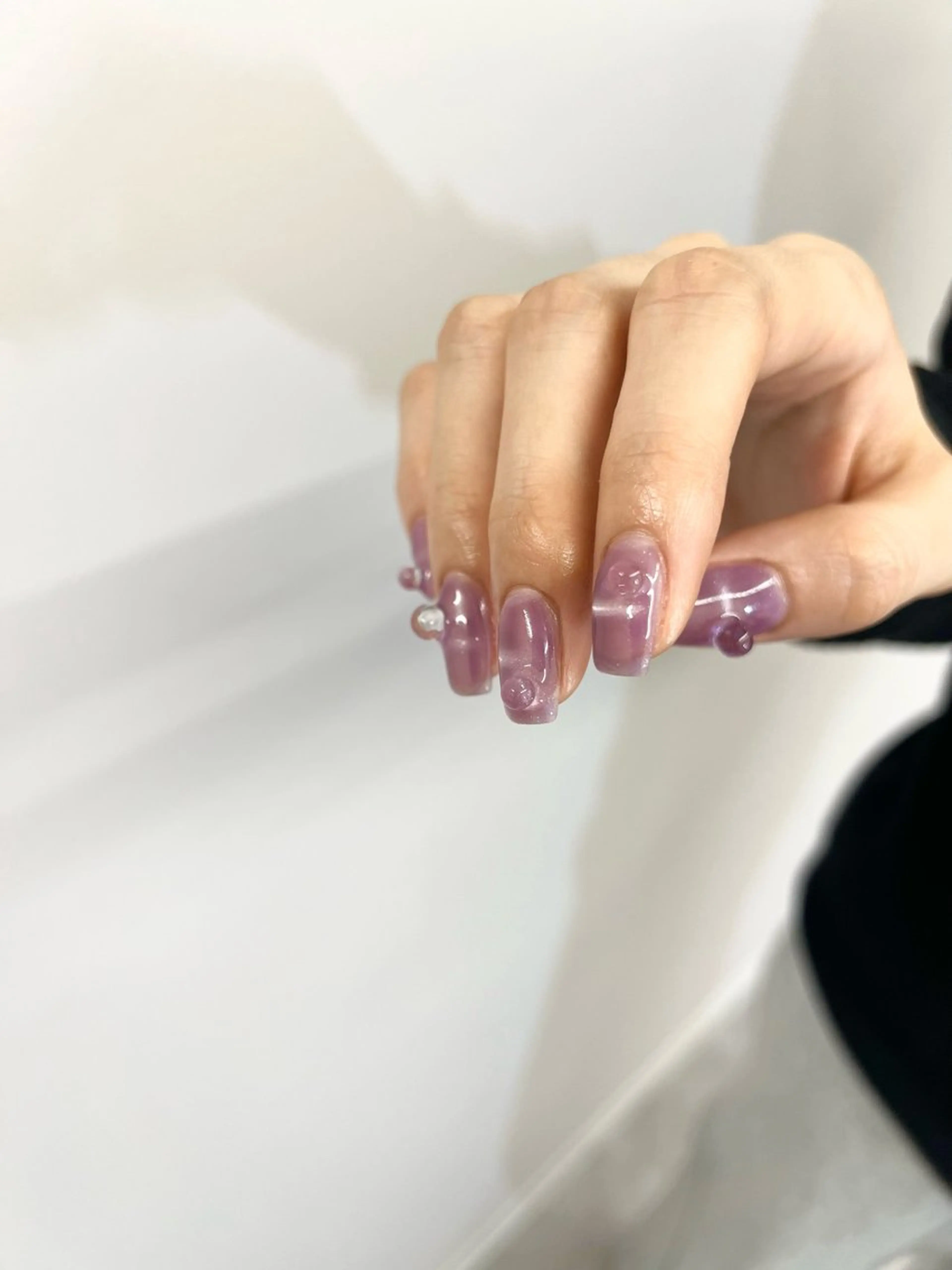 ネイル ジェルネイル マグネットネイル ニュアンスネイル パラジェル パープル ハンドネイル ハンドケア Bana_ Nailのネイルデザイン