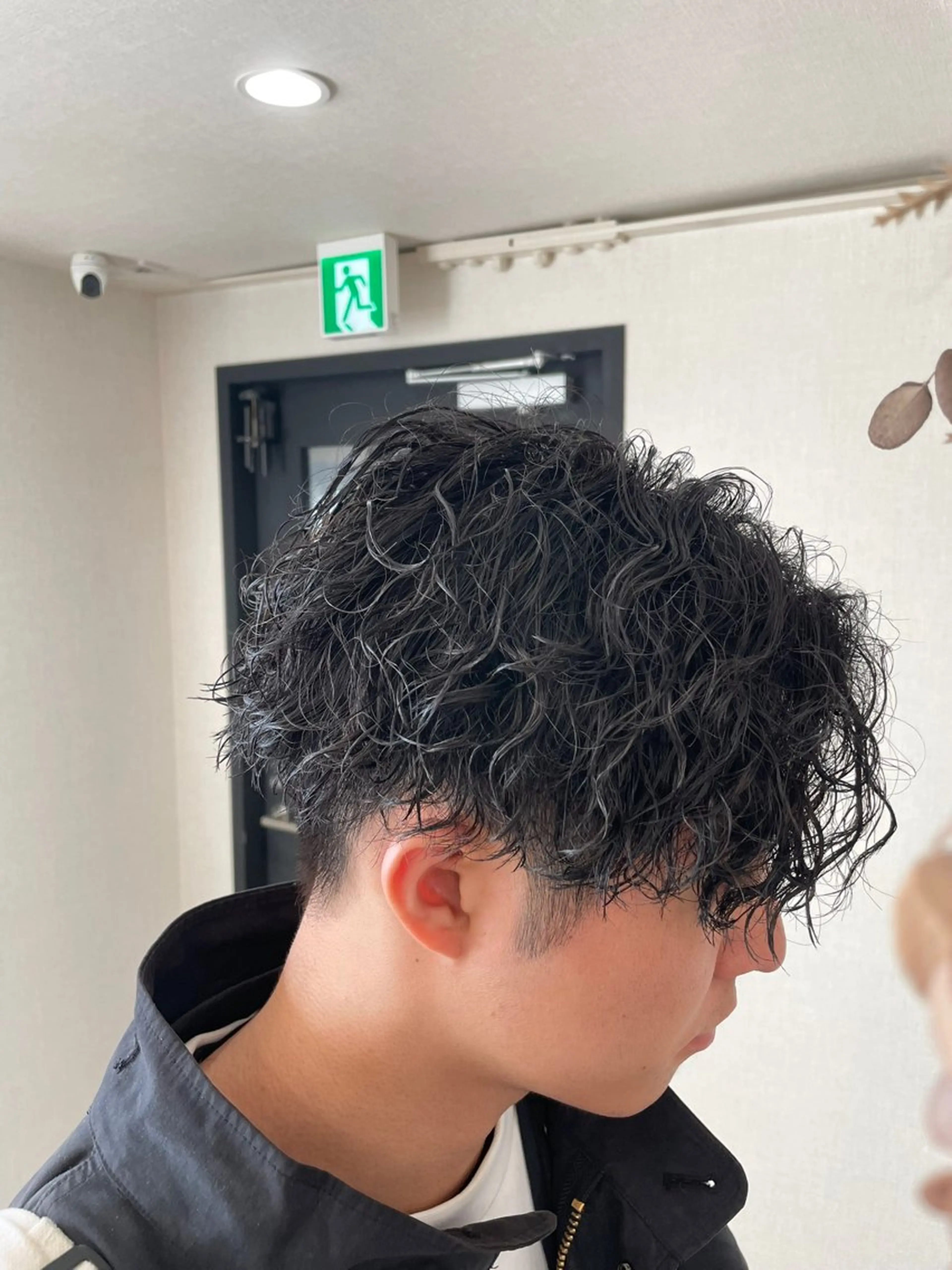 ショート パーマ メンズ センターパート emo.92co 🌱山本翔太のヘアスタイル