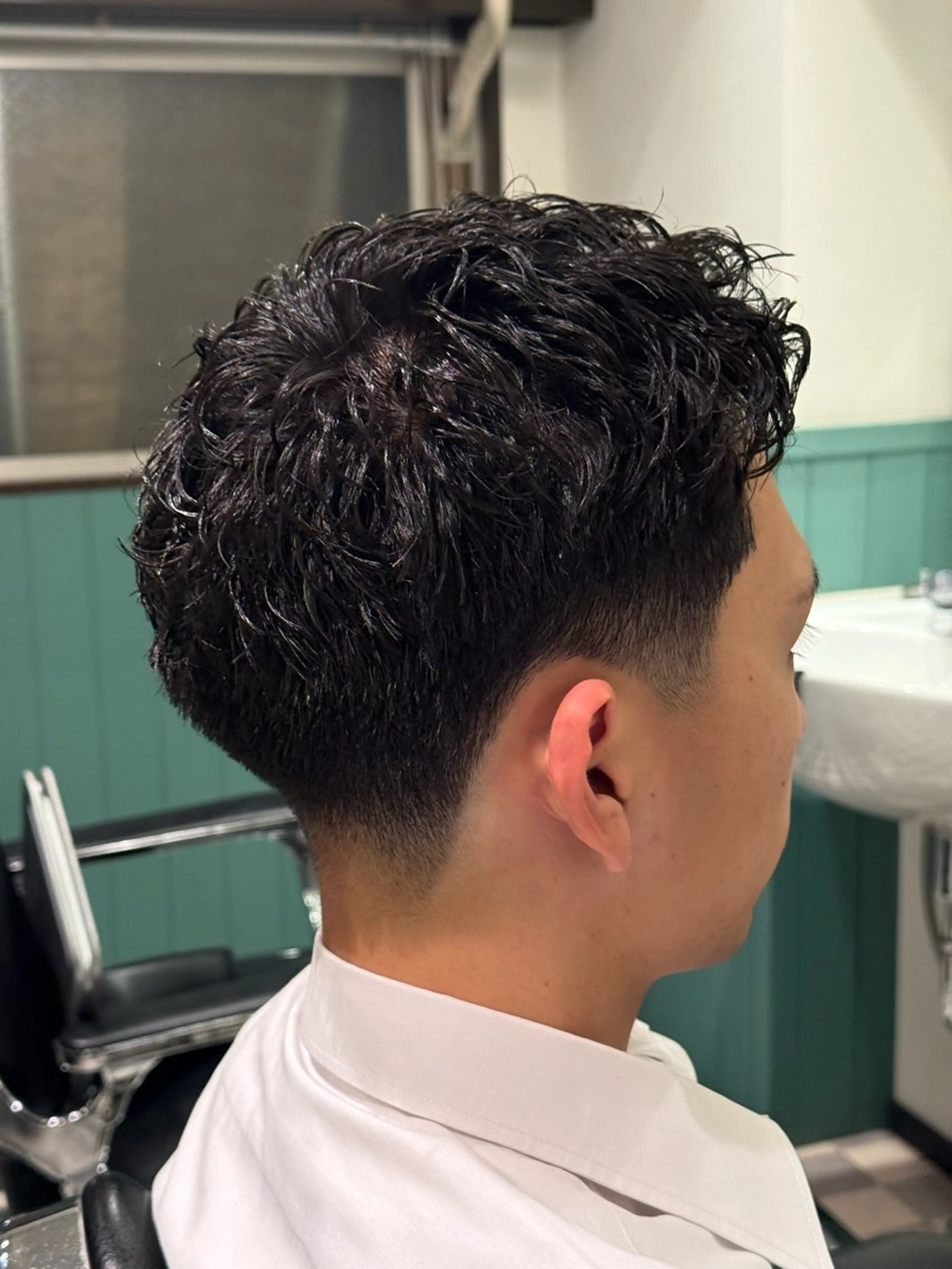 ショート カット 足立 享祐のヘアスタイル