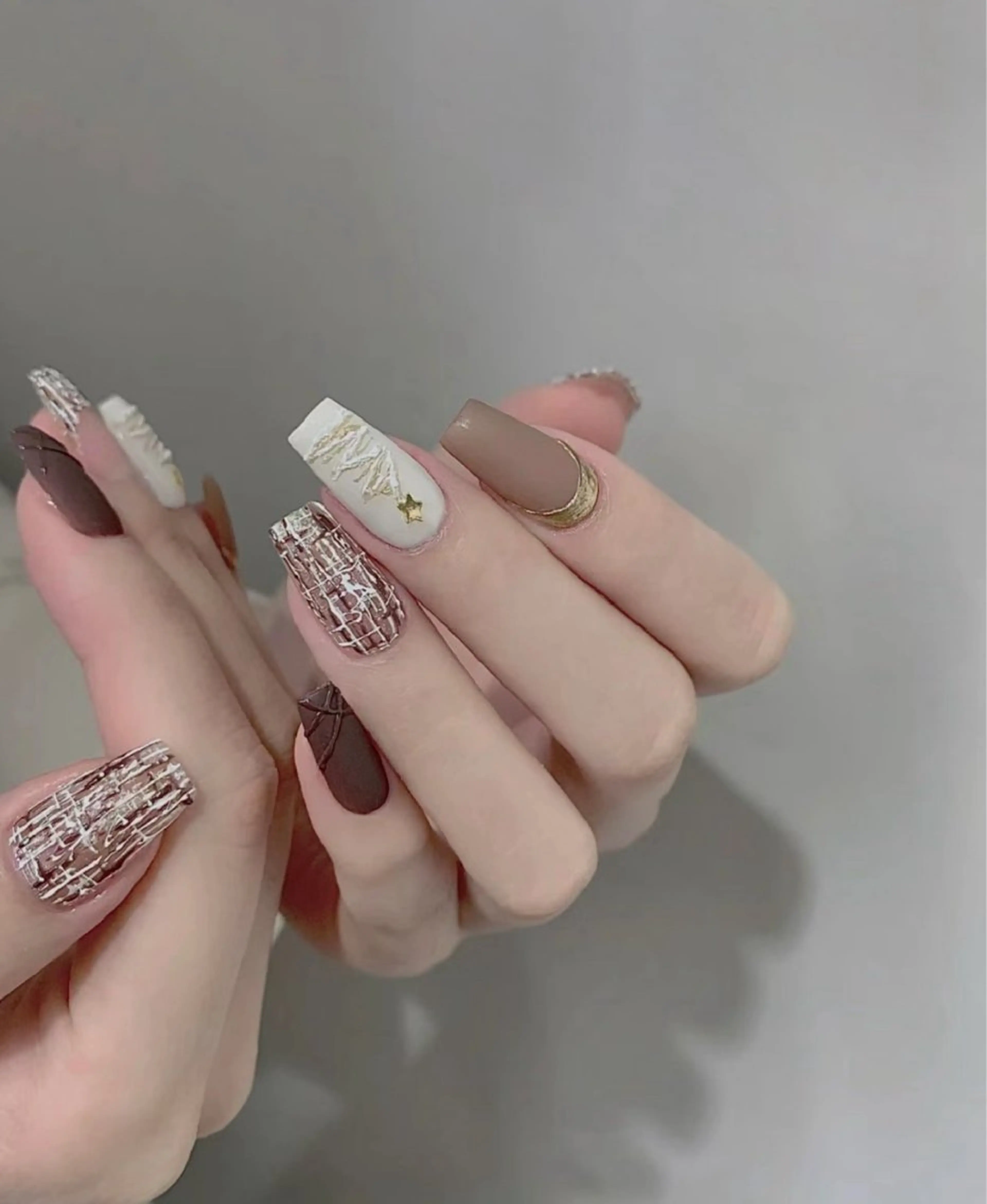 ネイル マットネイル ハンドネイル YUYI.nail salonのネイルデザイン