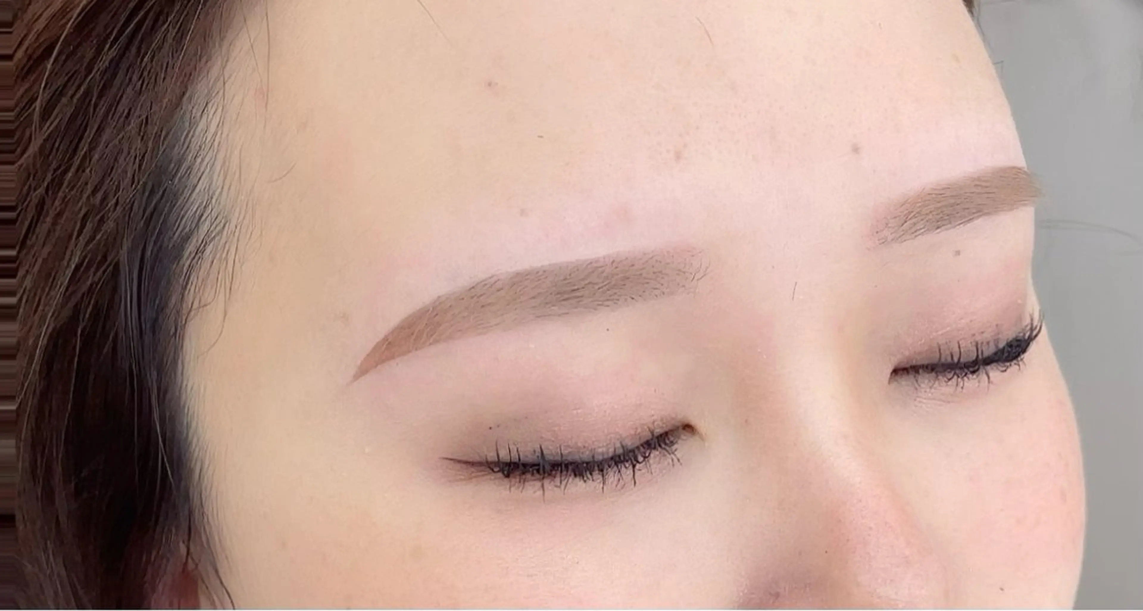 🏵️美眉スタイリング【眉Wax +鼻下Wax +メイク込み】の写真