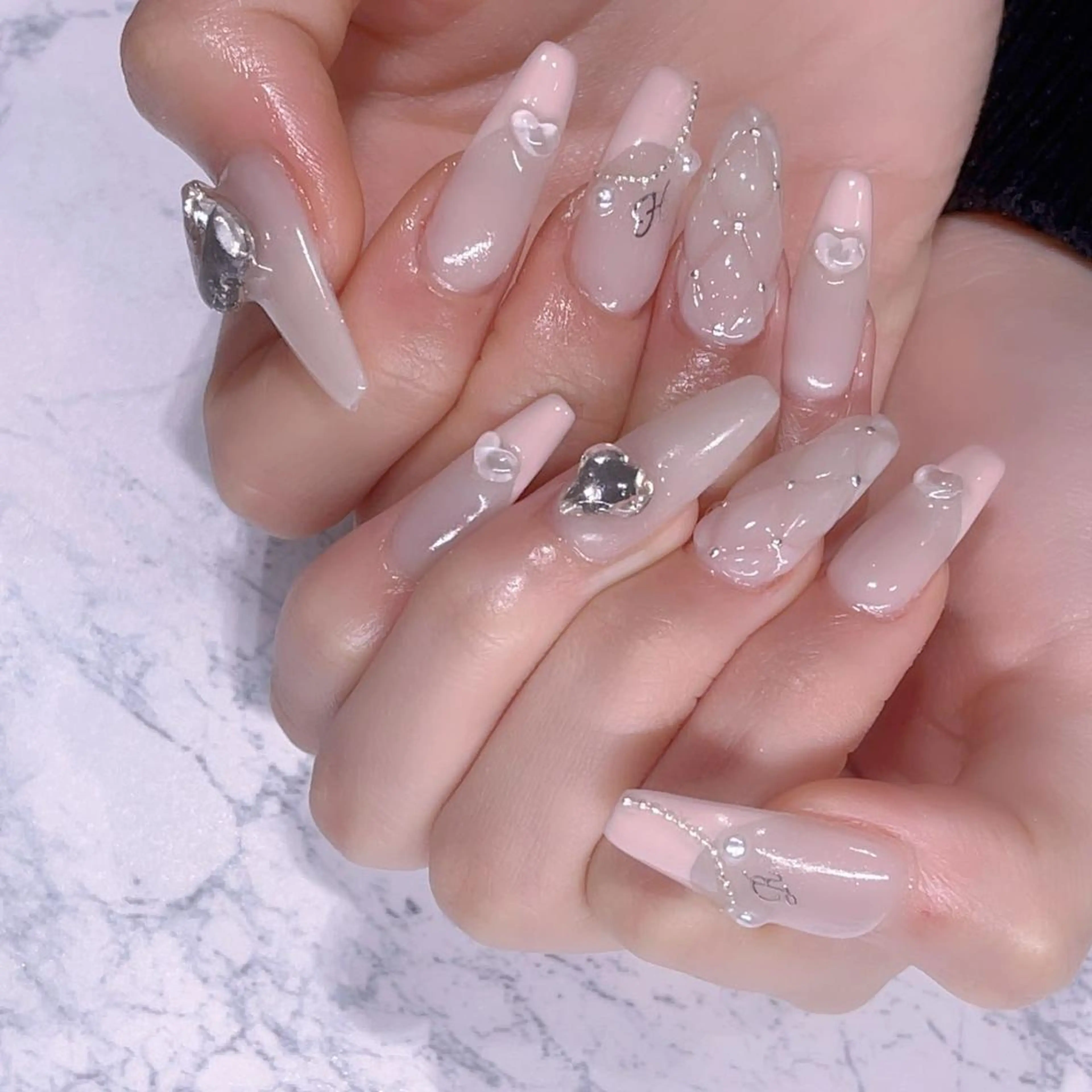 ネイル Queens みなみのネイルデザイン