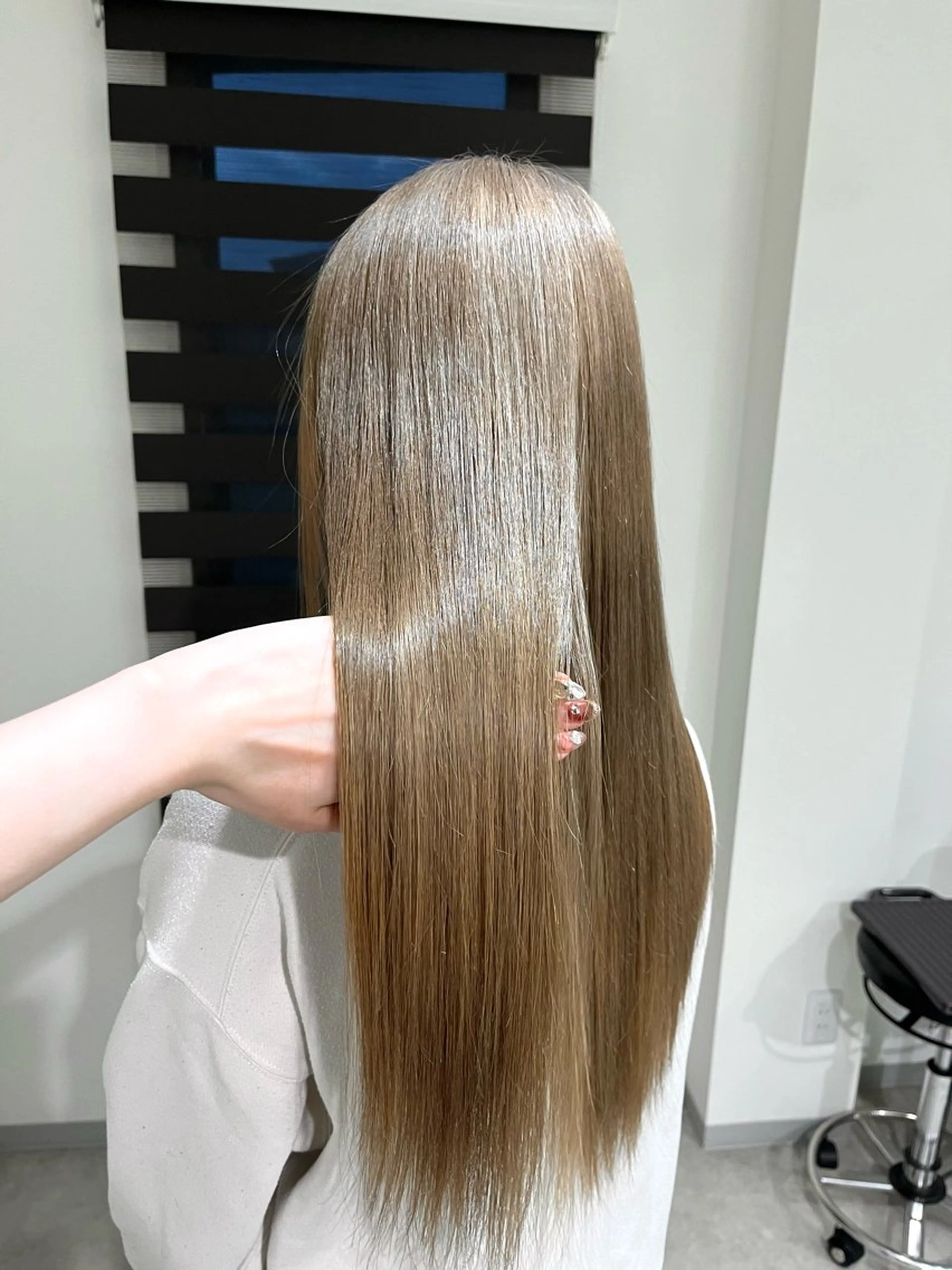 ロング カラー イロアイヘアー Renのヘアスタイル