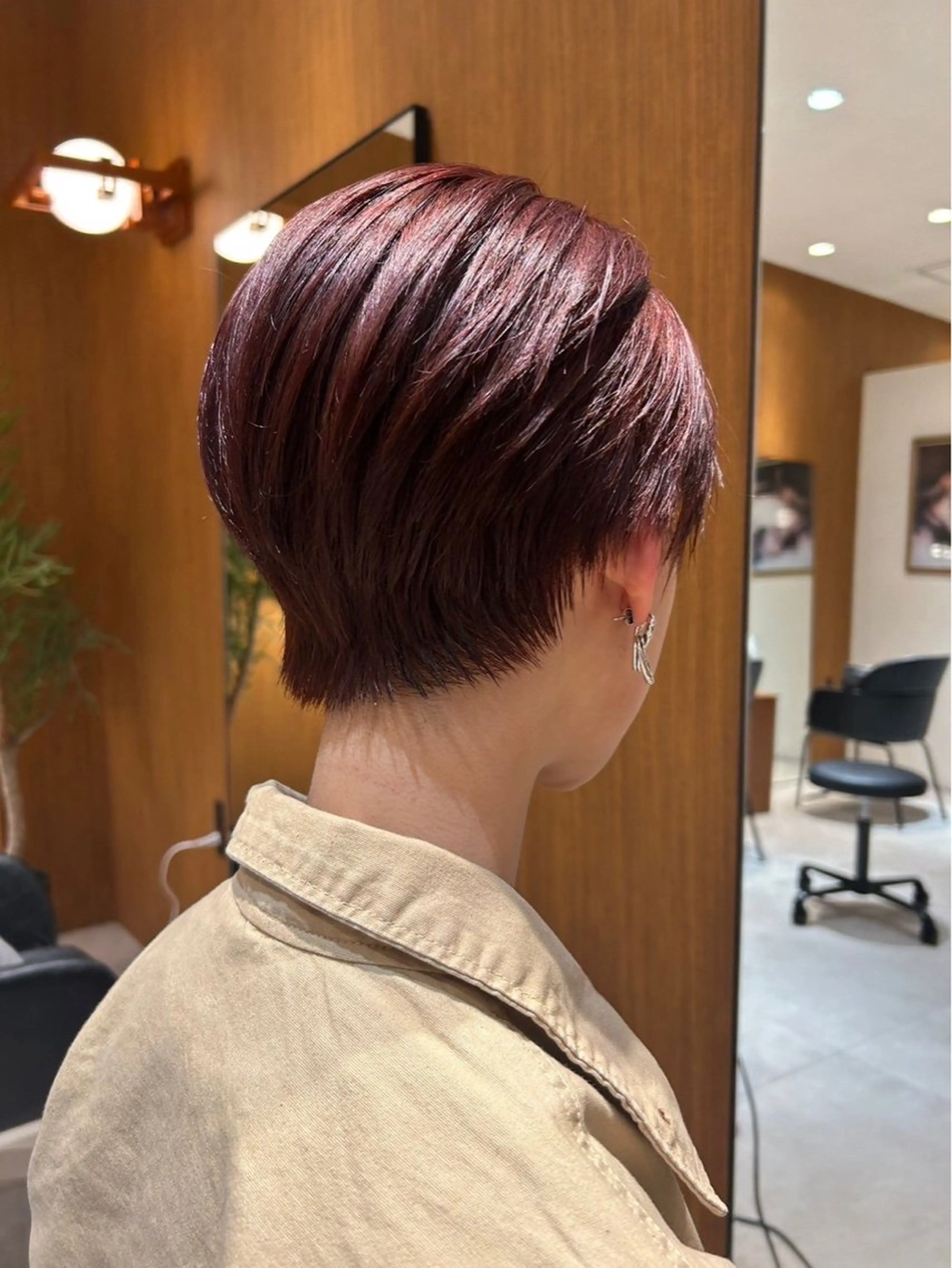 ショート カラー ヘアカラー yiye shioriのヘアスタイル