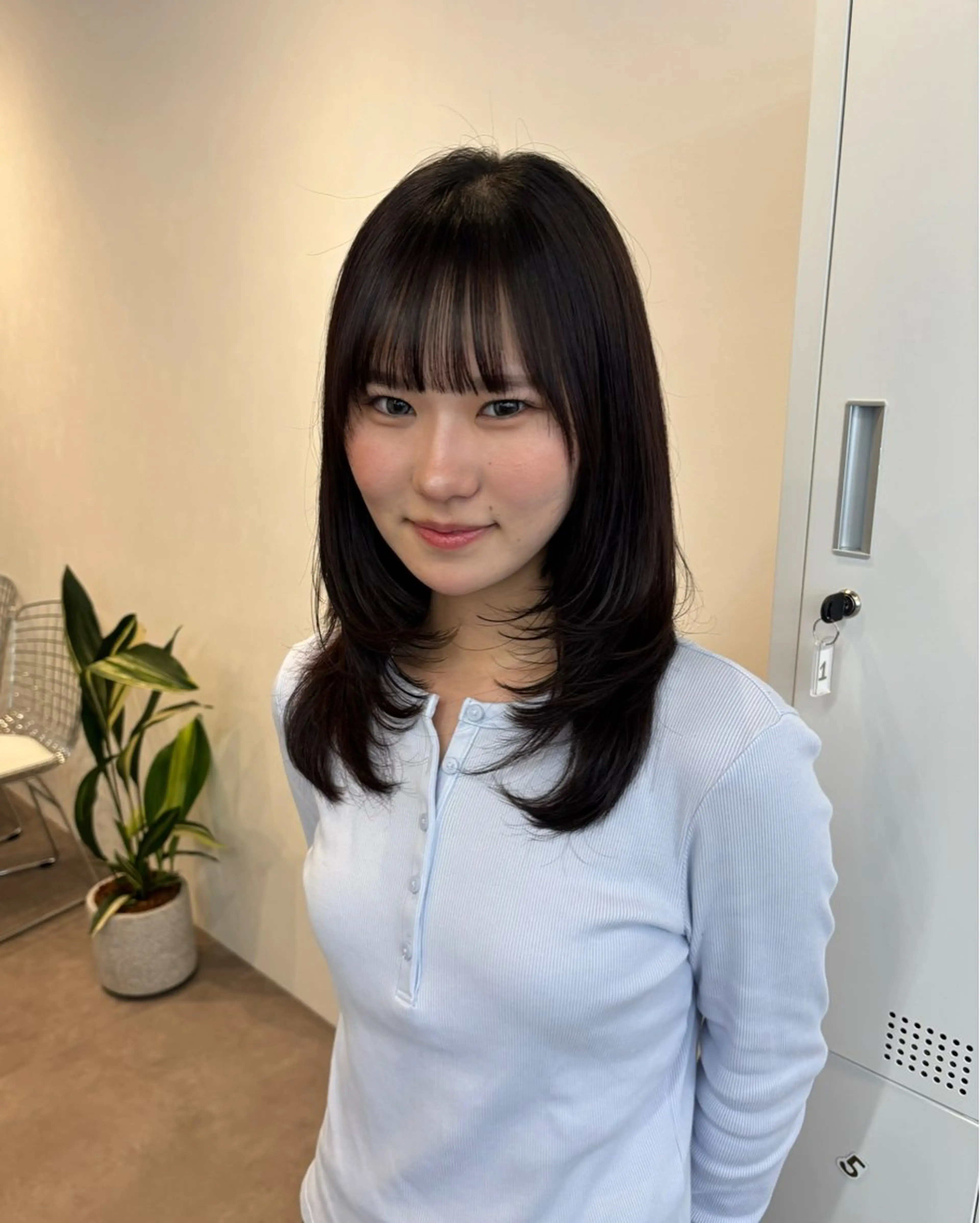 ミディアム カラー カット ヘアカラー 渡辺 彩乃のヘアスタイル