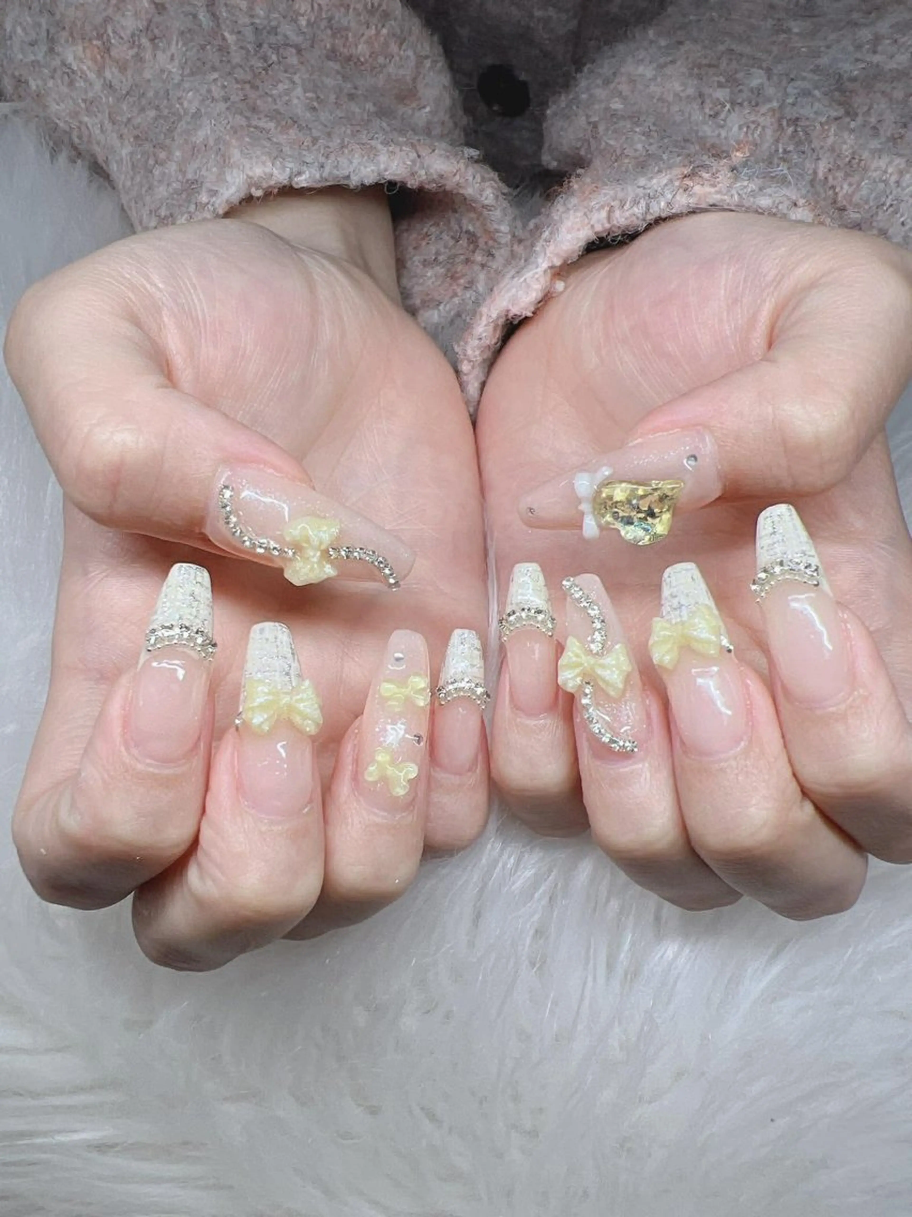 ネイル 長さ出し グラデーション 卒業式 キラキラネイル マグネットネイル ハンドネイル Lee Nailsのネイルデザイン