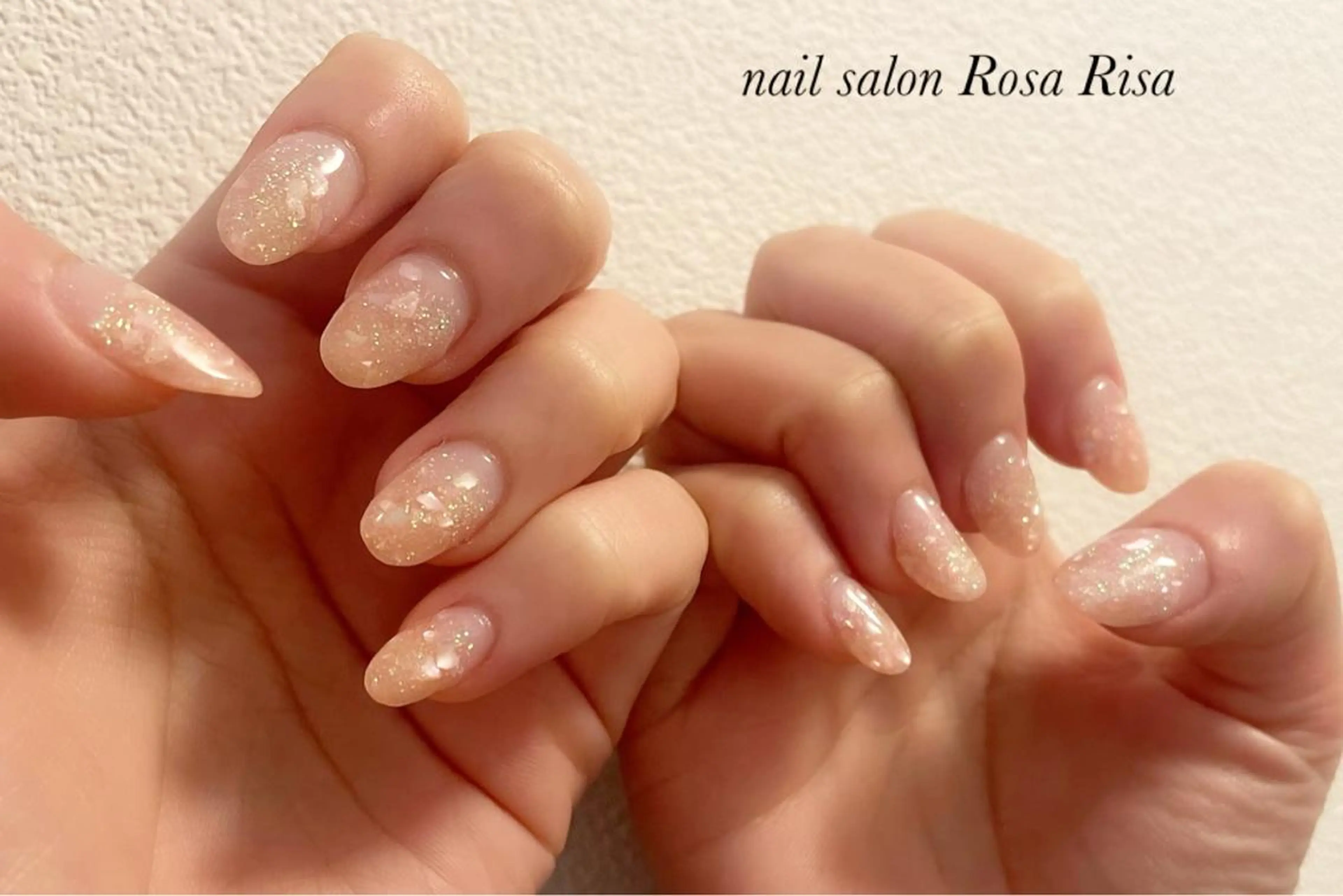 ミディアム ネイル ピンク ネイルスタジオ シェイクユアハンズのネイルデザイン