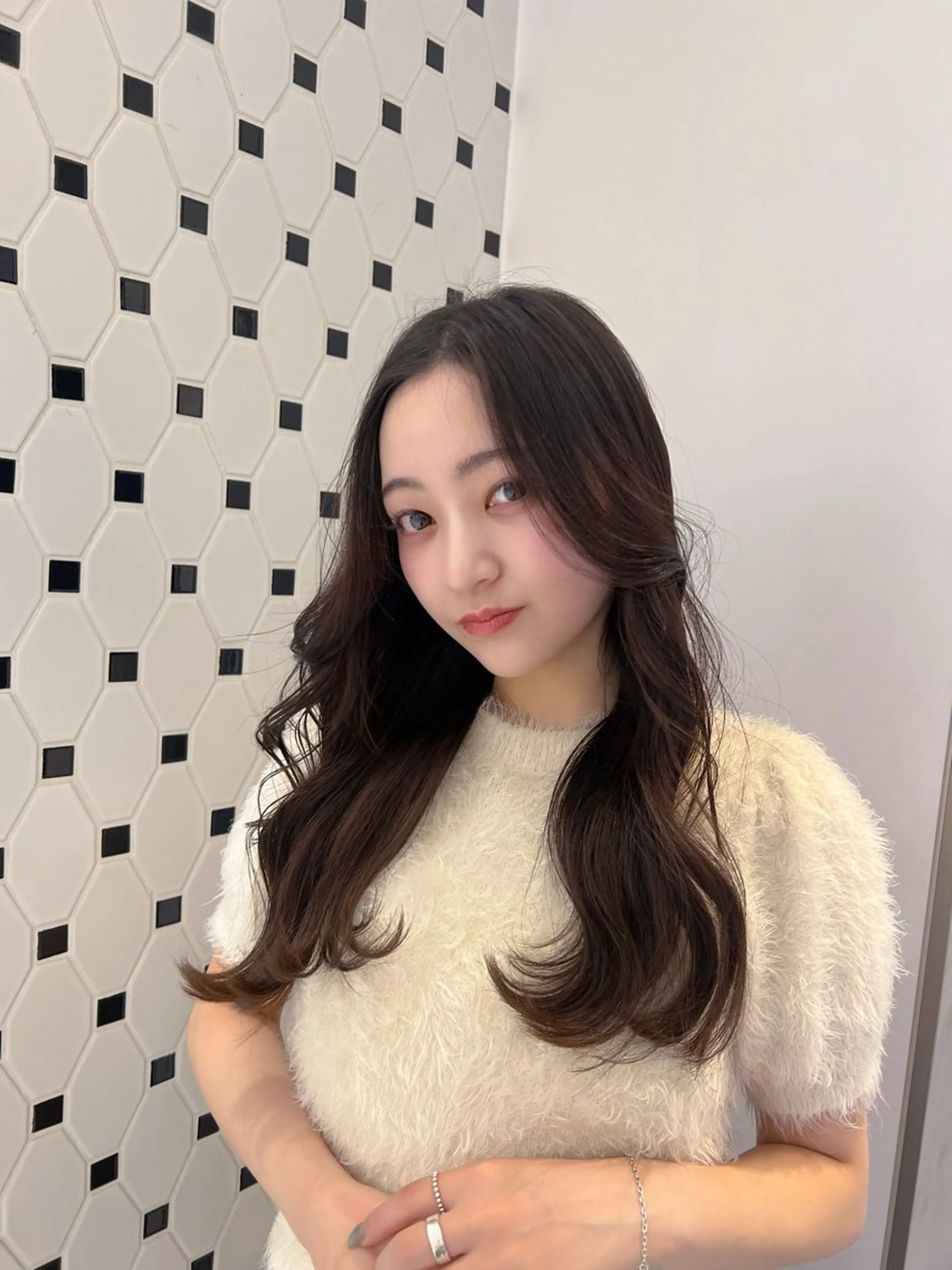 セミロング カラー ヘアアレンジ ヘアカラー トリートメント 顔周り/透明感/銀座 🩵りのせのヘアスタイル