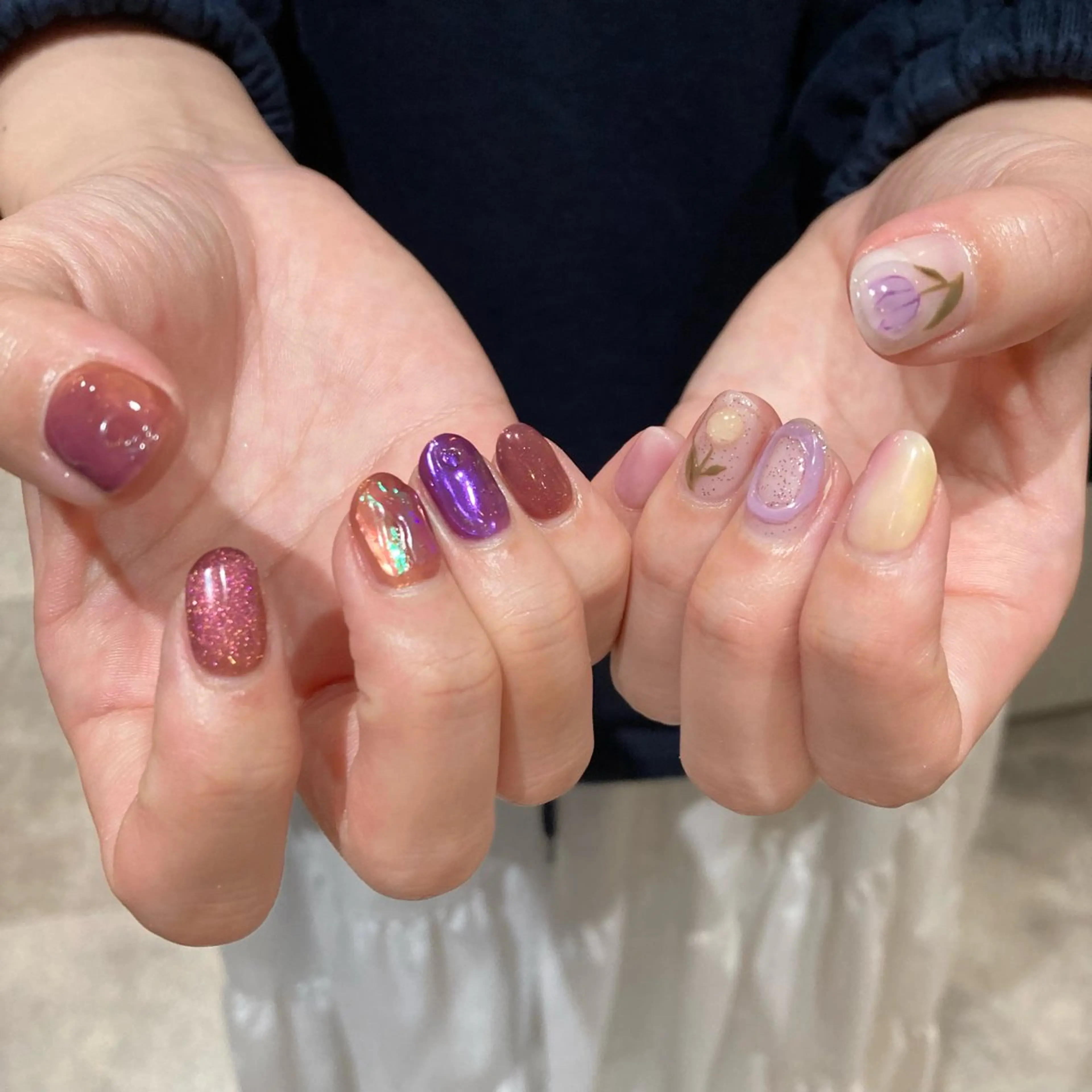 ネイル ミラーネイル ハンドネイル shio ♡ 17日空きありのネイルデザイン