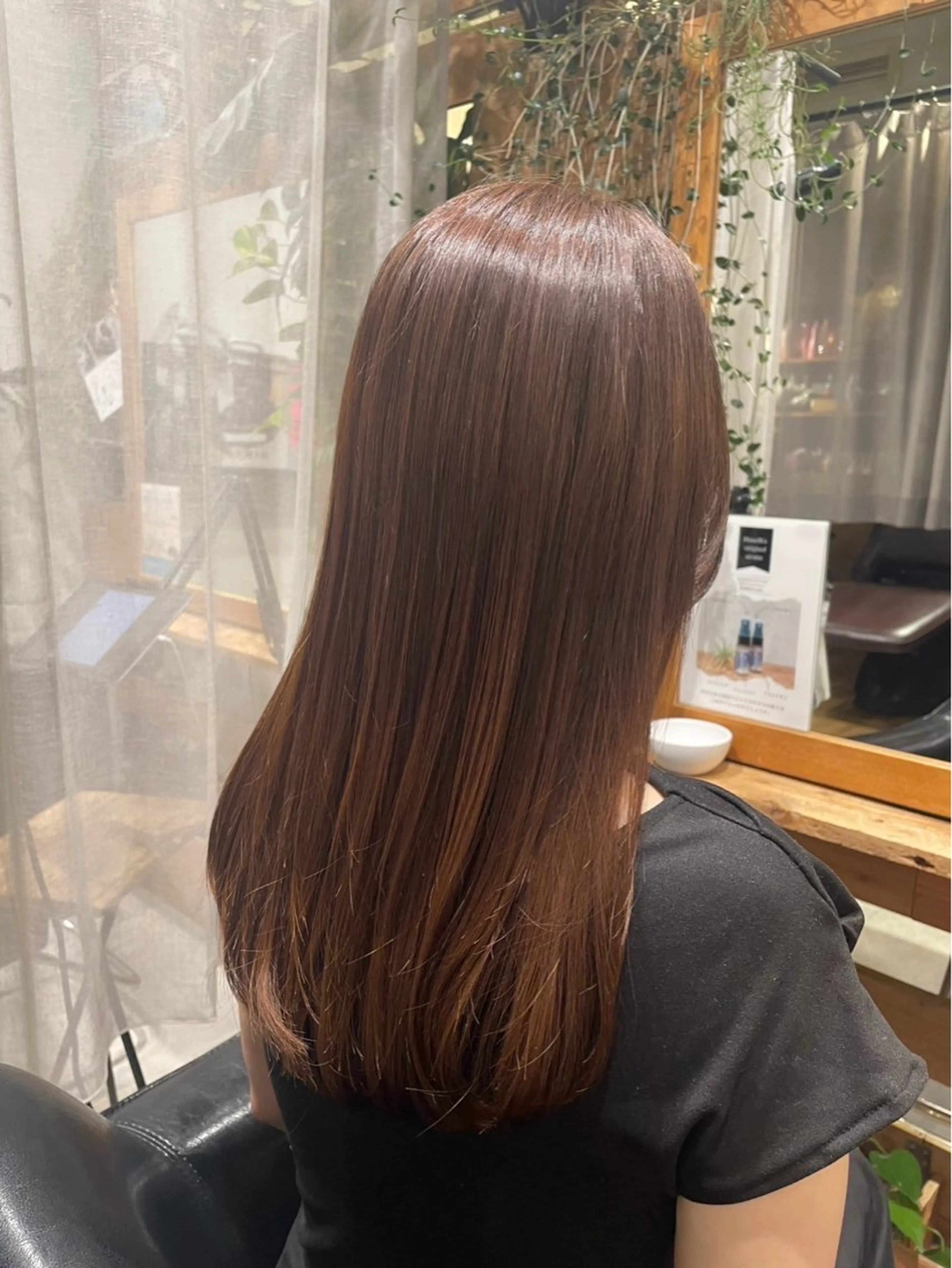 セミロング アッシュ 馬場 彩のヘアスタイル