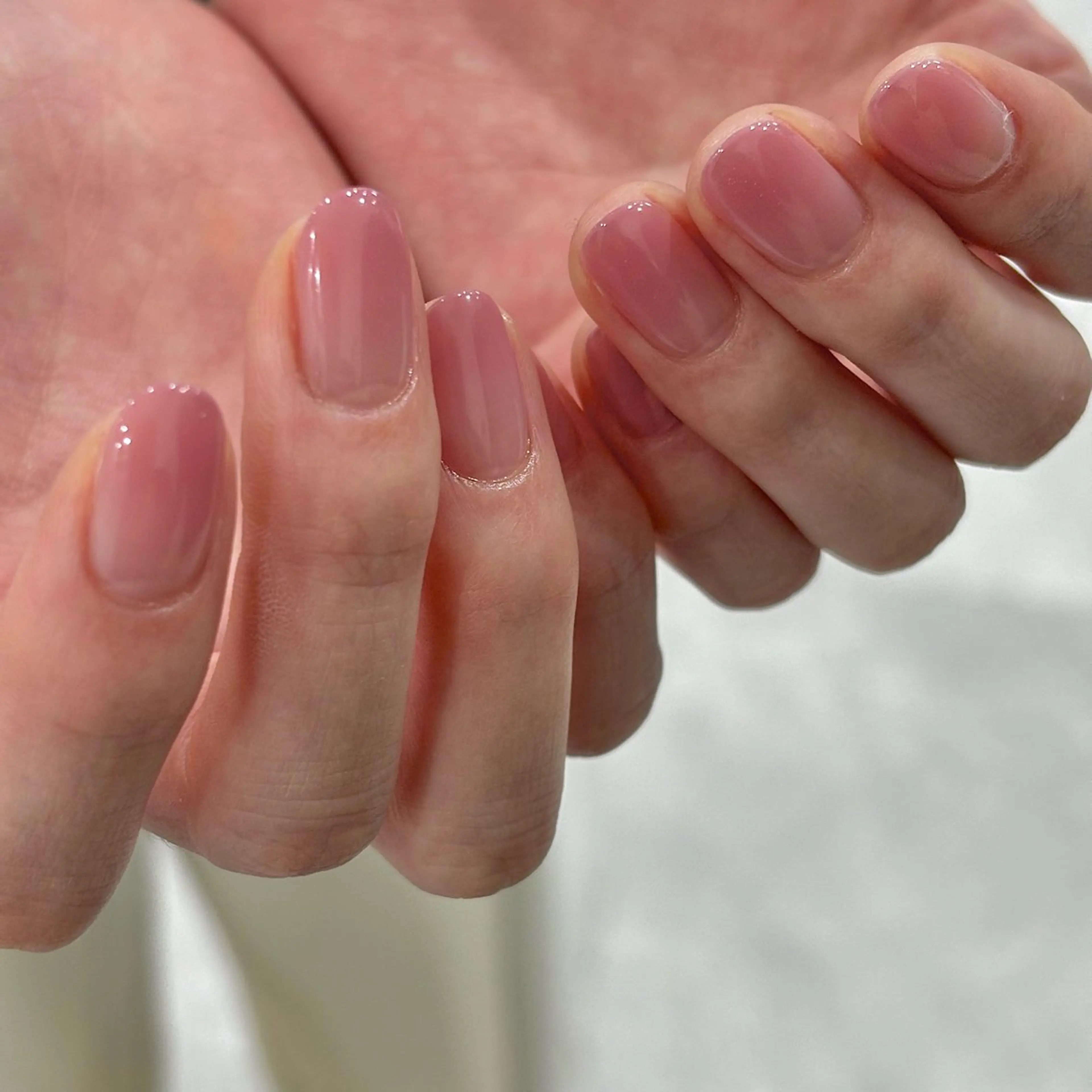 【オフなし】パラジェルベース＋ケア＋ナチュラルカラーグラデーション(クリアベース)  ¥4200の写真