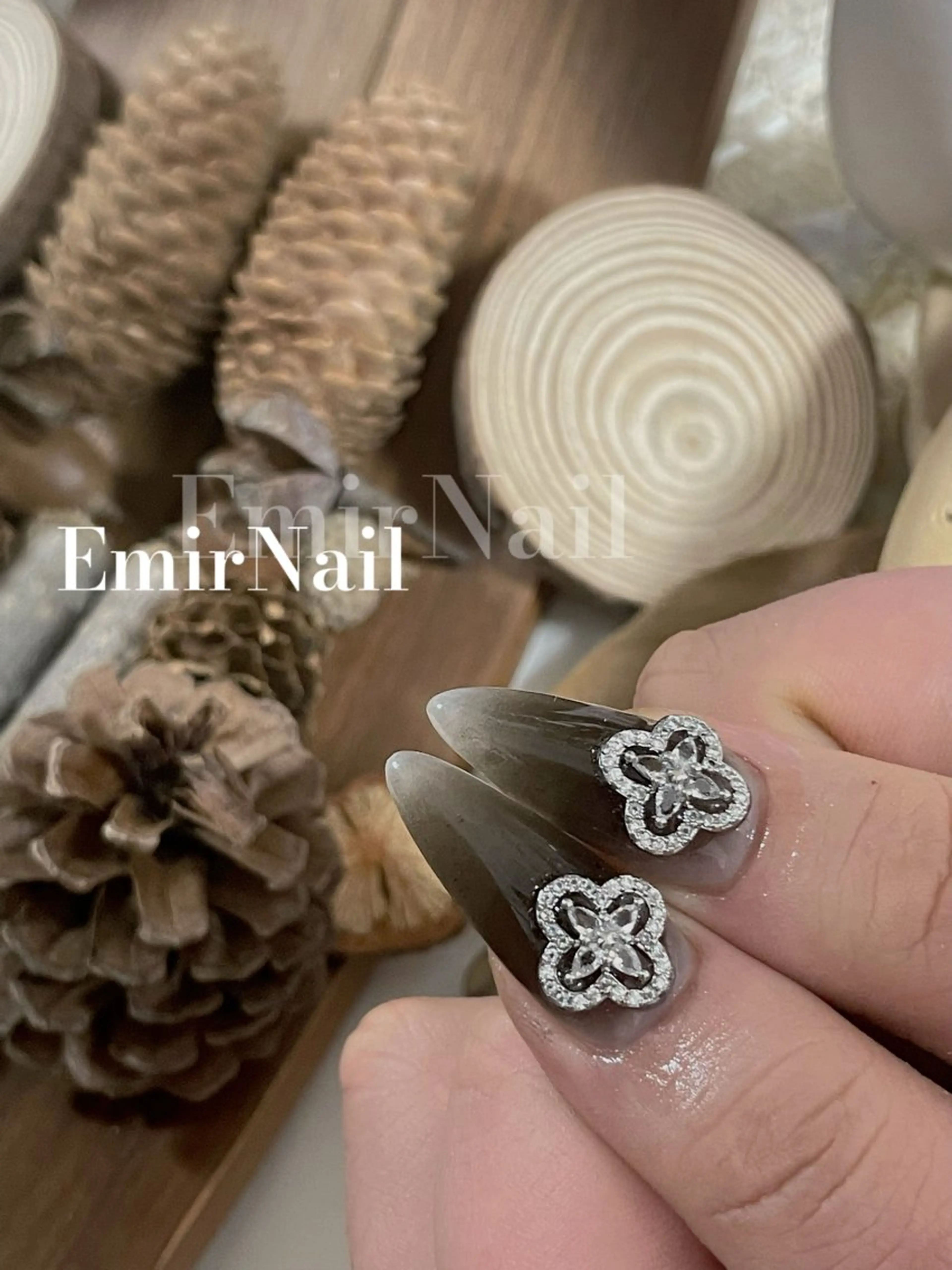 ネイル Emir Nailのネイルデザイン