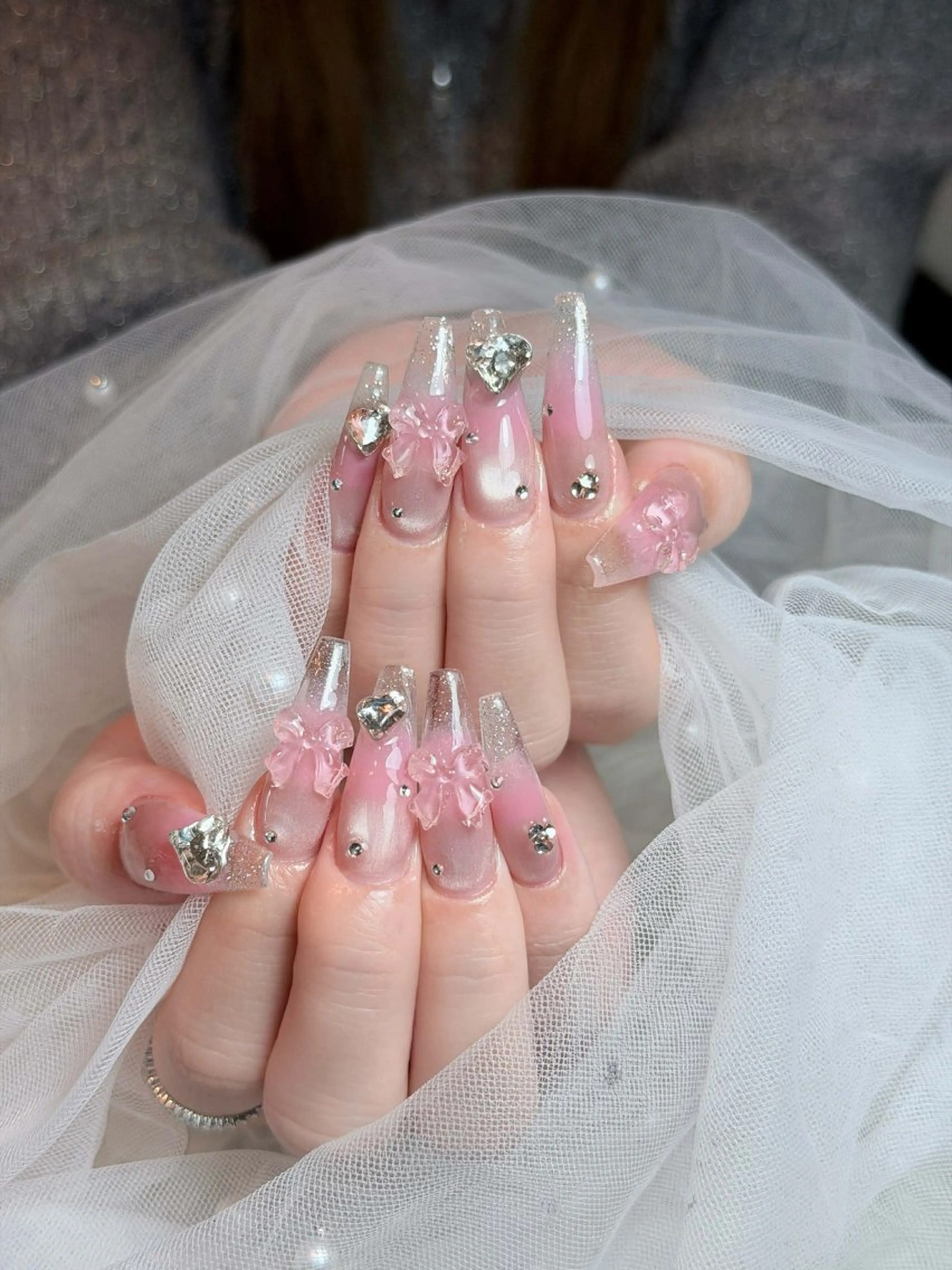 ネイル チークネイル ドット フレンチネイル グラデーション ハート ハンドネイル Julli NailStudioのネイルデザイン