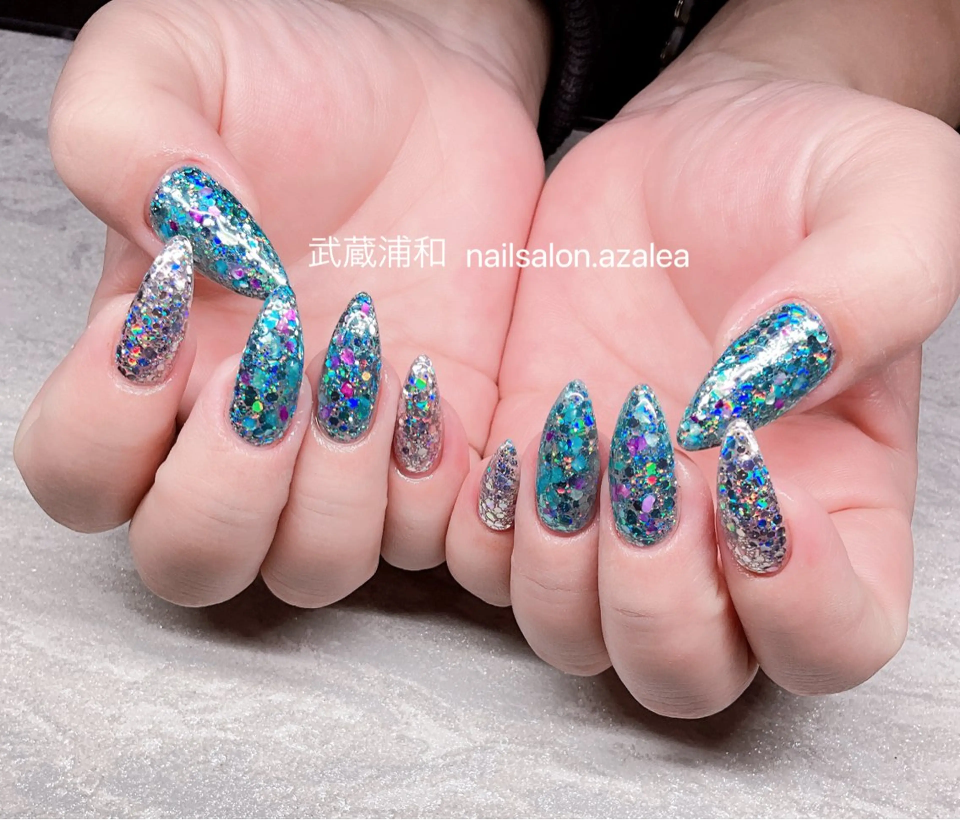 ネイル ハンドネイル R inのネイルデザイン