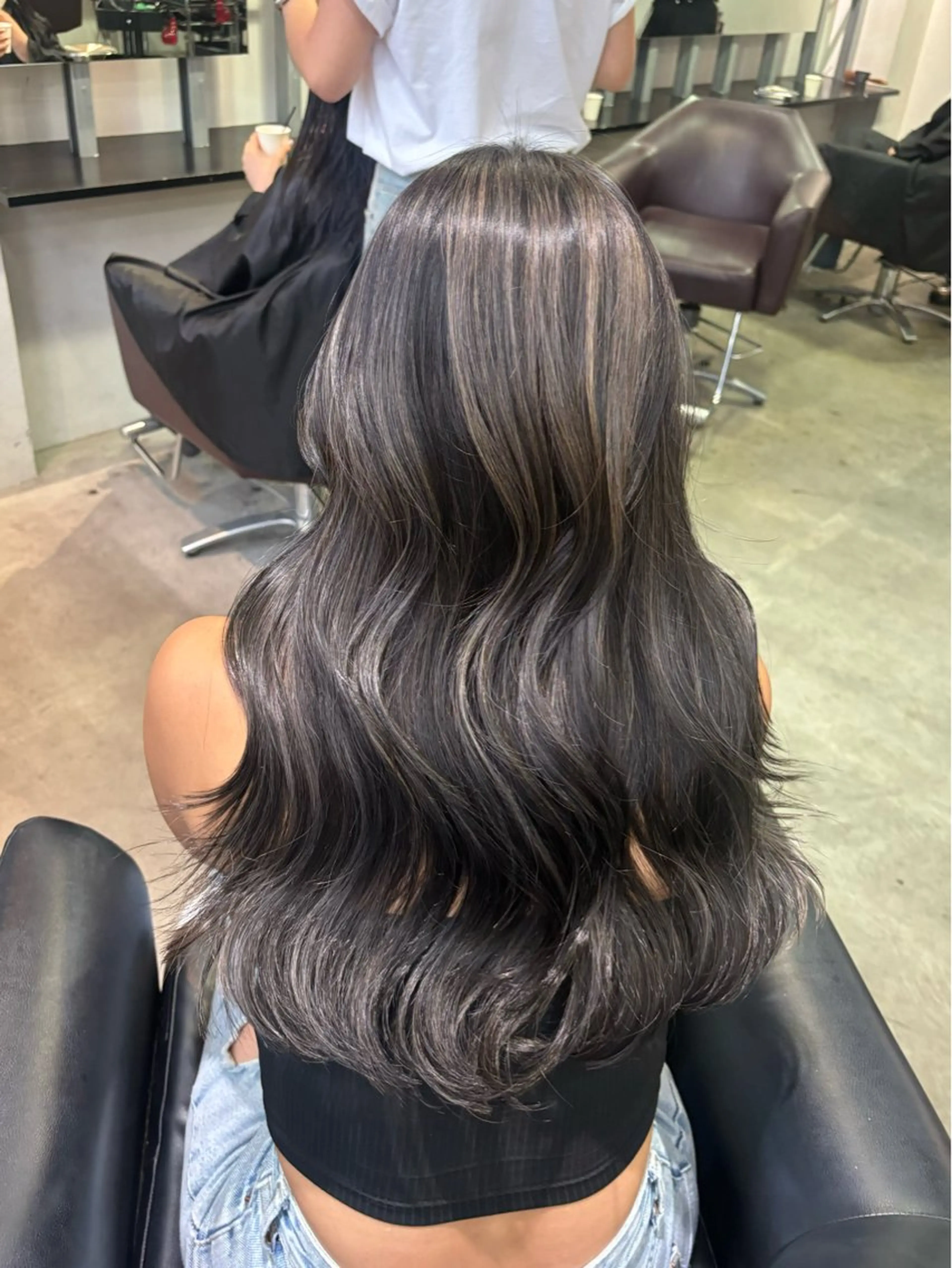 ロング カラー ヘアカラー トリートメント オリーブベージュ 🫒🩶Rianaのヘアスタイル