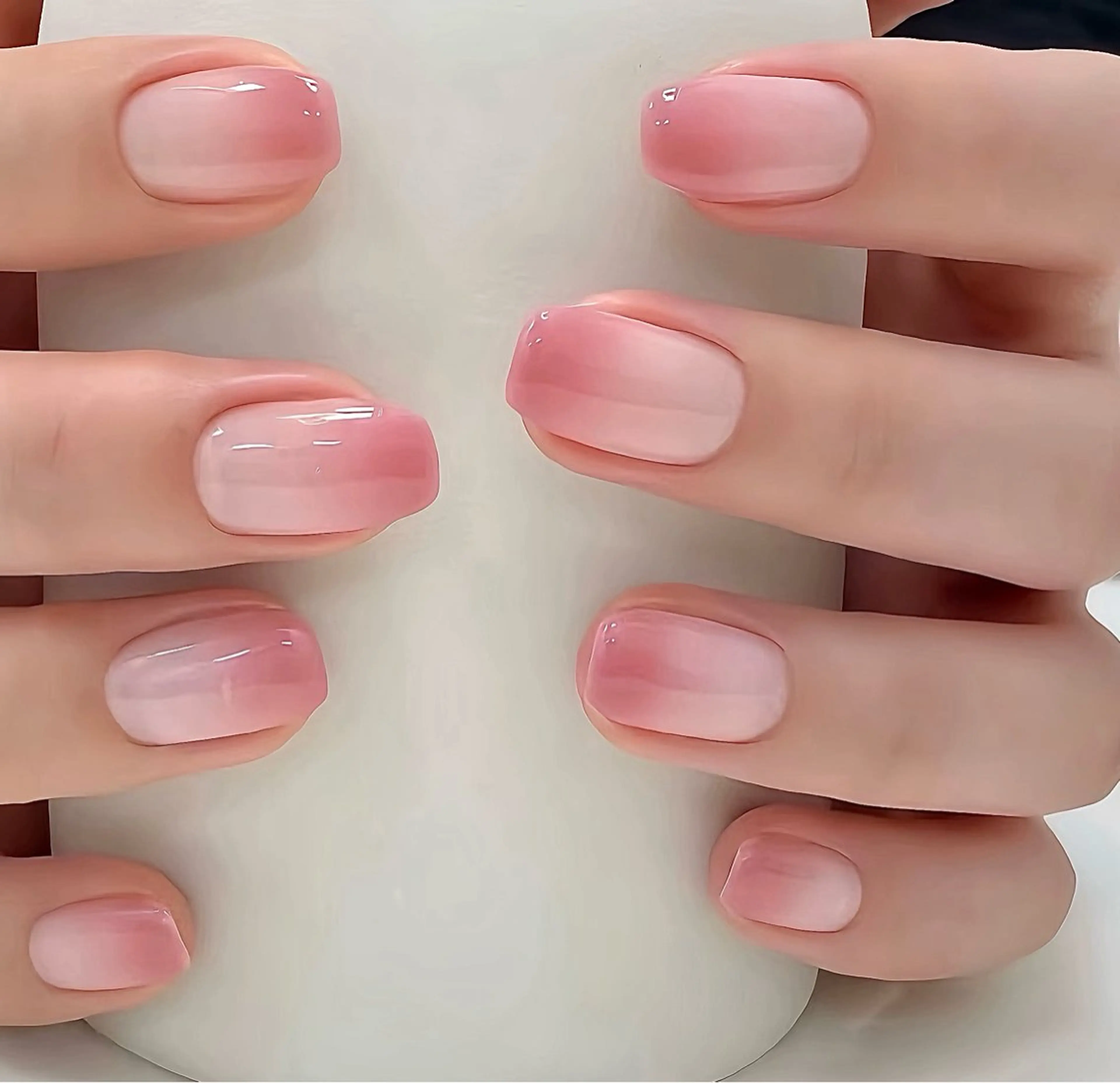 ネイル ハンドネイル ハンドケア モナ& あきのネイルデザイン