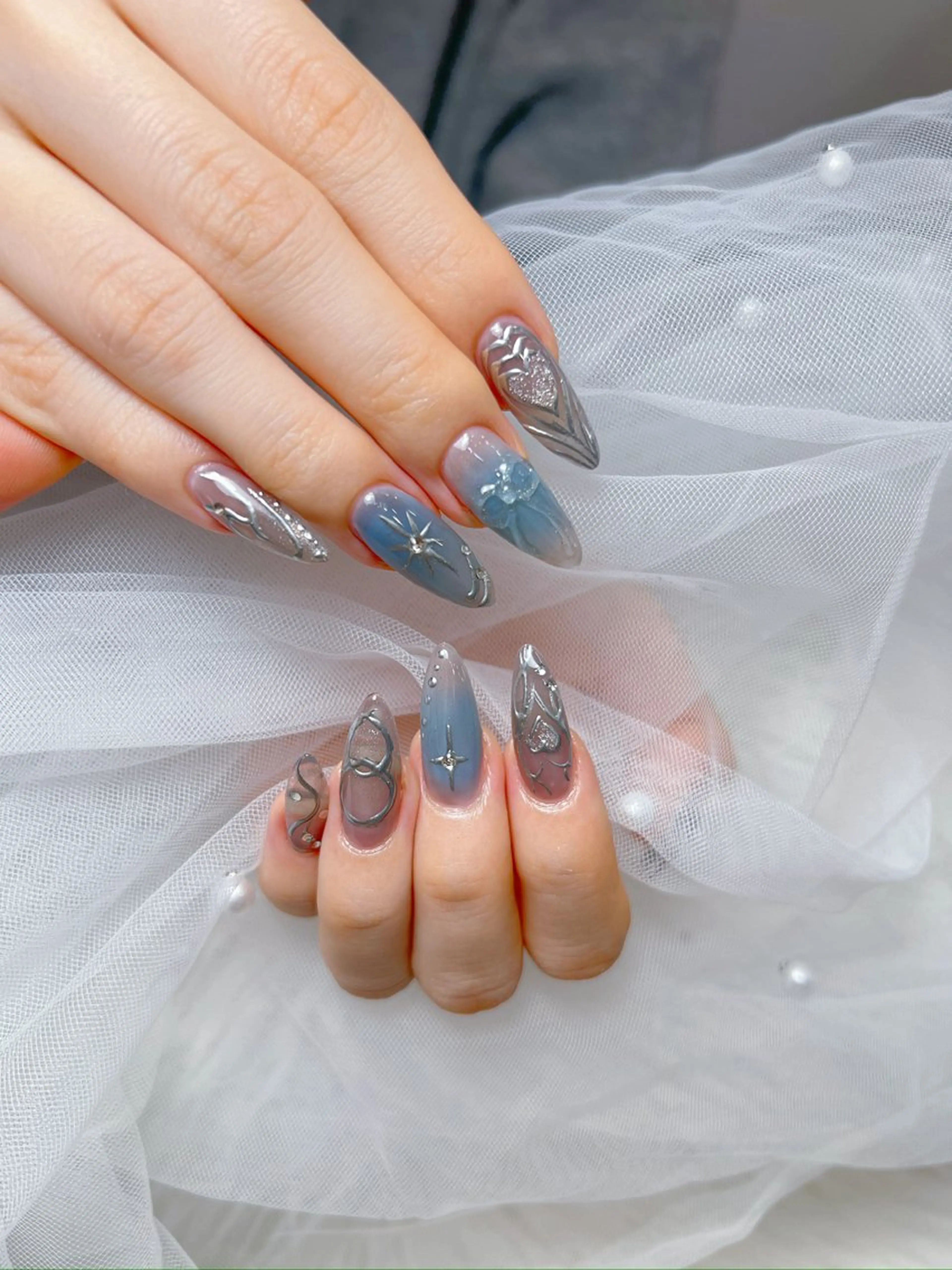 ネイル アートネイル オーロラネイル チークネイル 長さ出し フットネイル Miya _nailのネイルデザイン