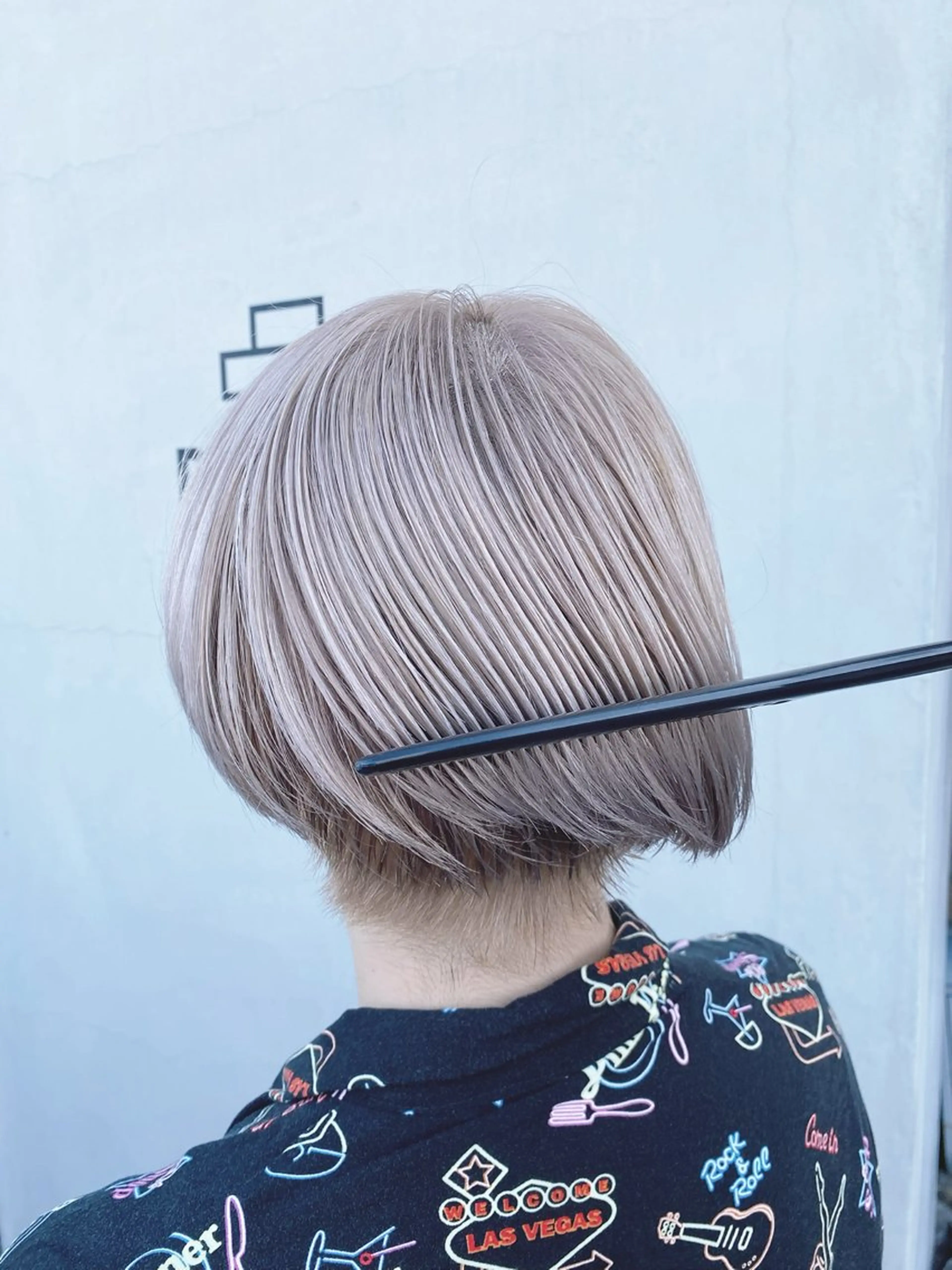 ショート カラー ブロンド ハイトーンカラー ホワイトブロンド ボブ ヘアカラー トリートメント 艶髪・透明感カラー・ 韓国ヘア・Yuriのヘアスタイル