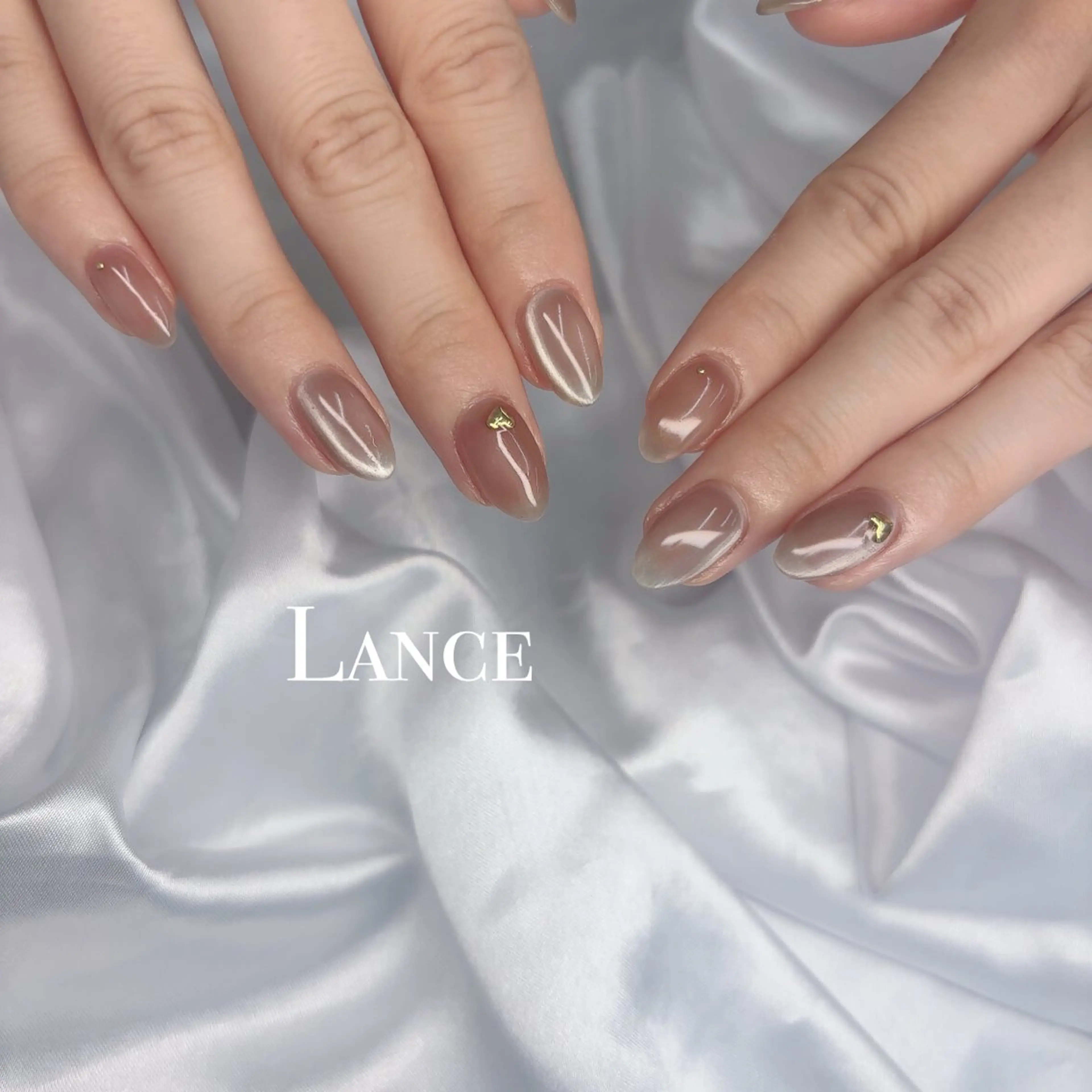 ネイル オーロラネイル フットネイル 氷ネイル・うるうるネイル キラキラネイル 韓国ネイル ハンドネイル Lance nailのネイルデザイン