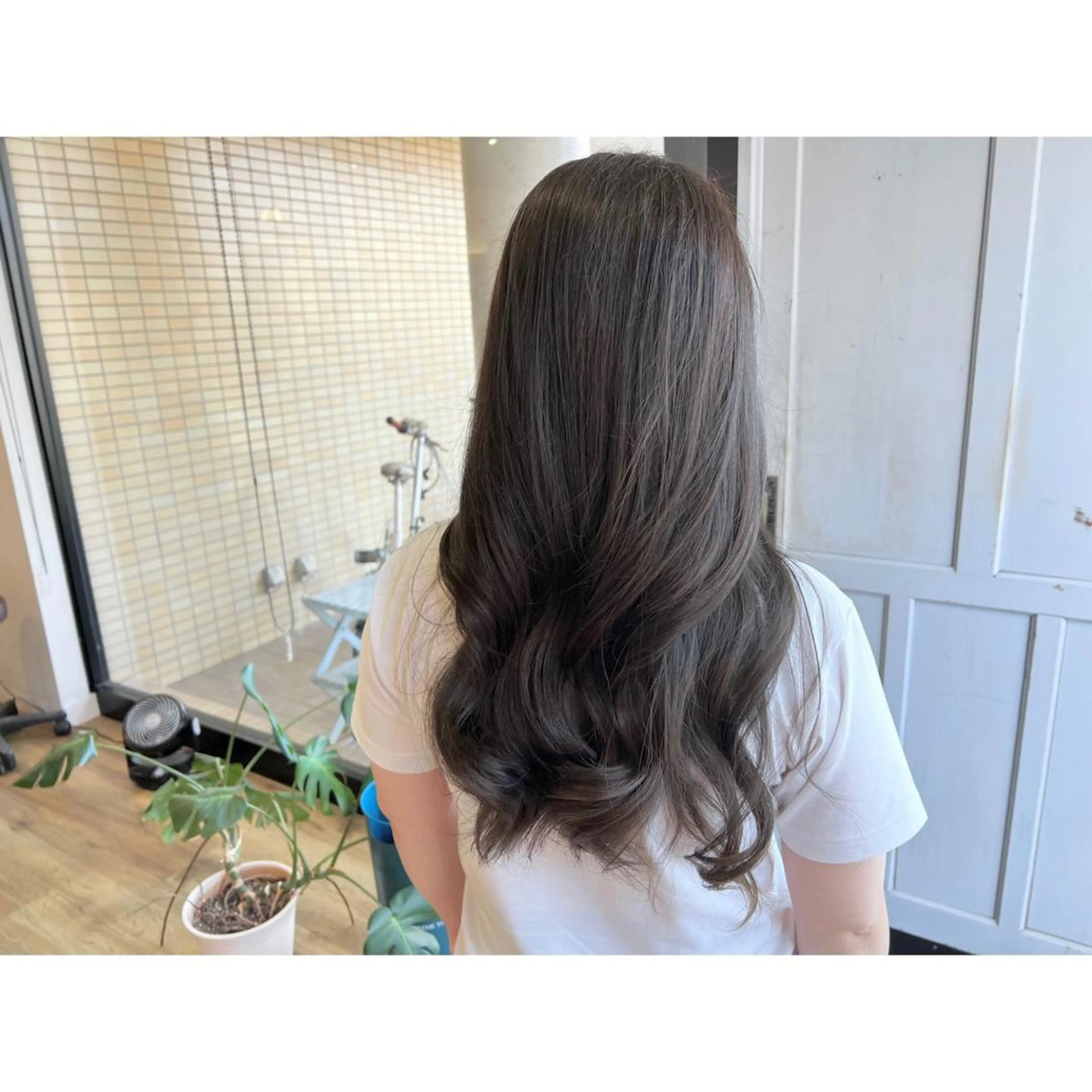 ロング カラー ヘアカラー トリートメント ツキダテ ユイのヘアスタイル