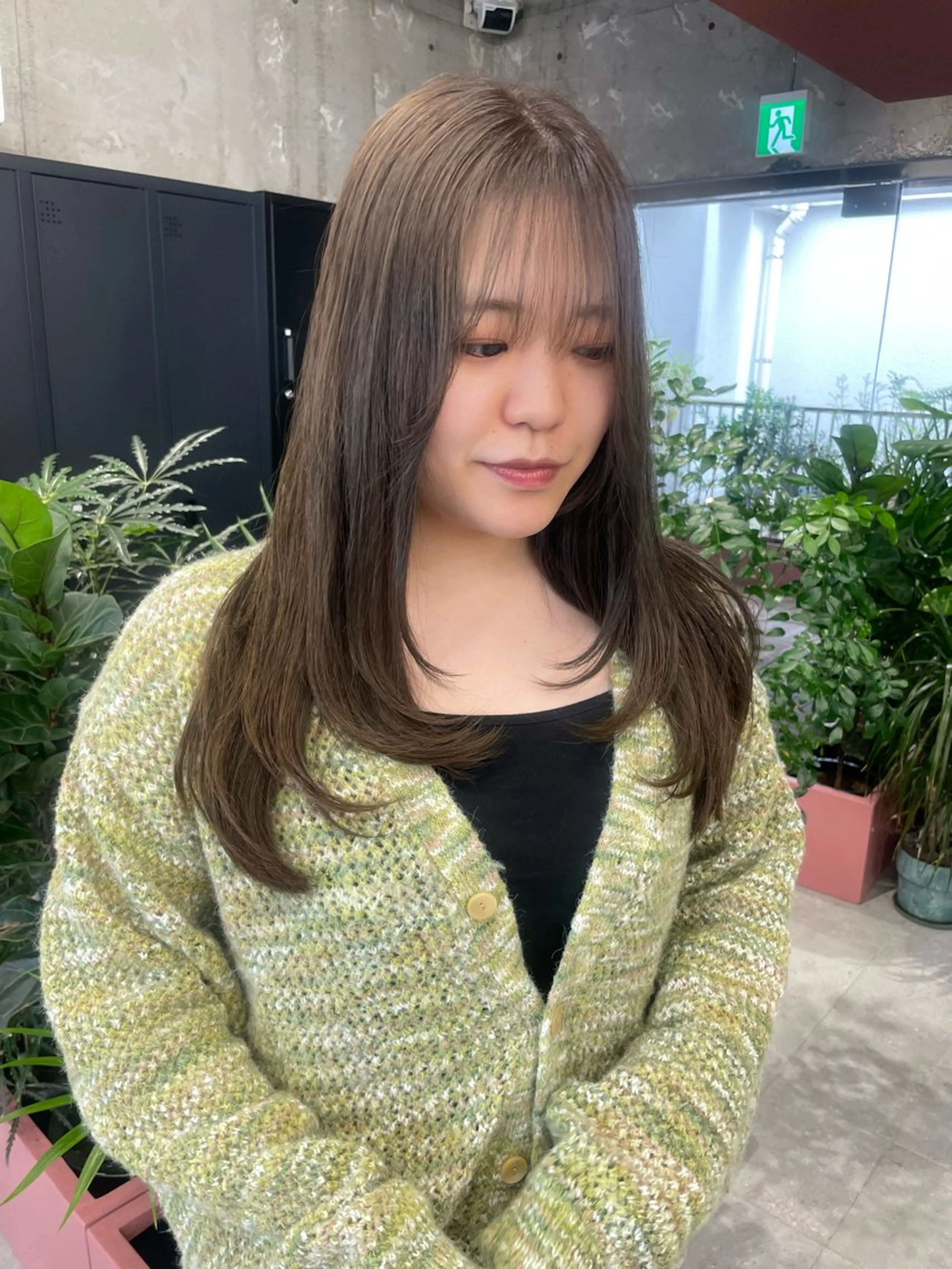 ロング カット ヘアカラー トリートメント MIFA レイヤー／パーマのヘアスタイル