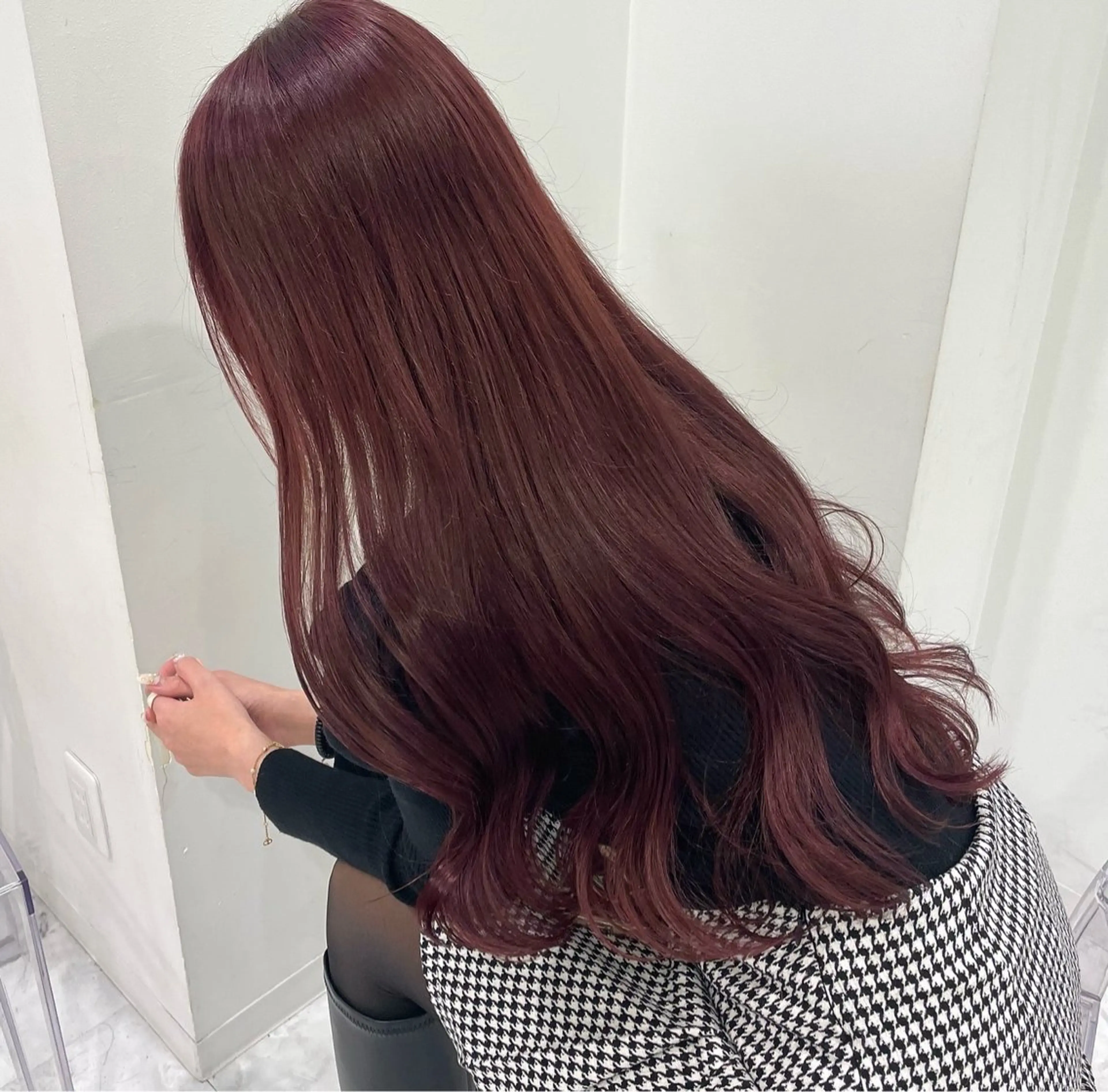 セミロング カラー ヘアアレンジ ヘアカラー 🩶学生指名No.1 レッド・ボルドー🩶のヘアスタイル