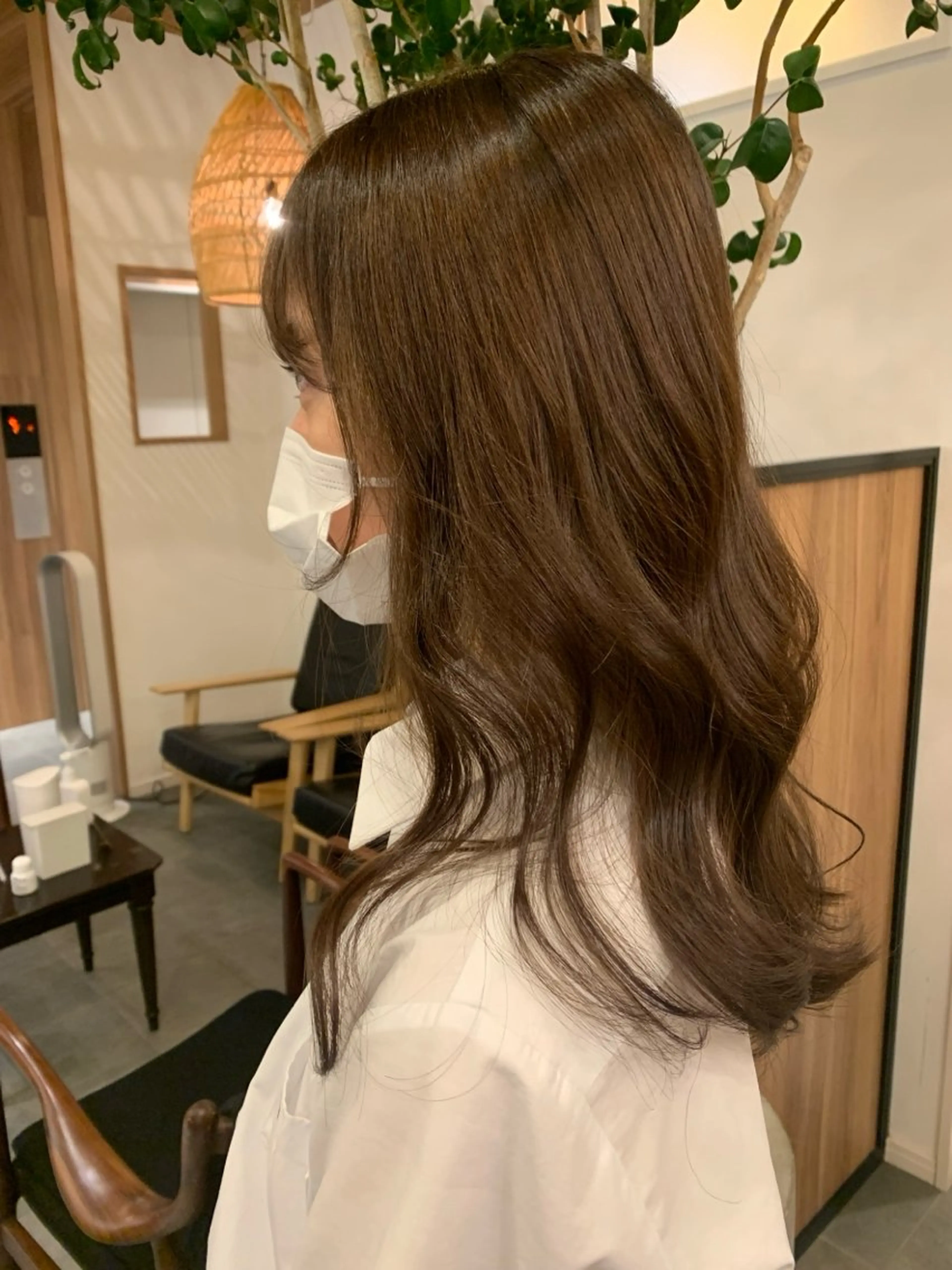 ミディアム カラー コバヤシ ユメのヘアスタイル