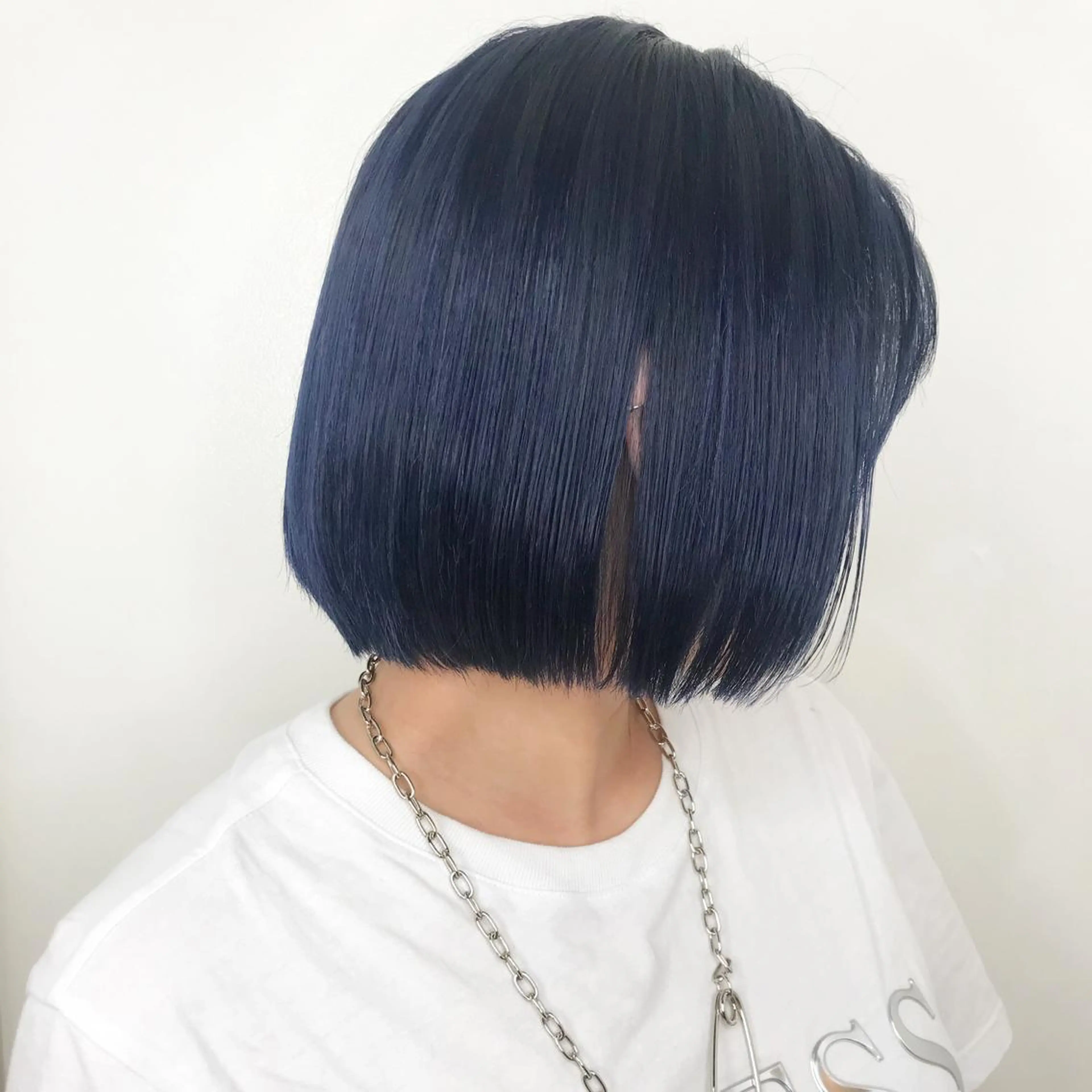 ショート カラー ネイビーカラー 竹内啓太 ボブのヘアスタイル