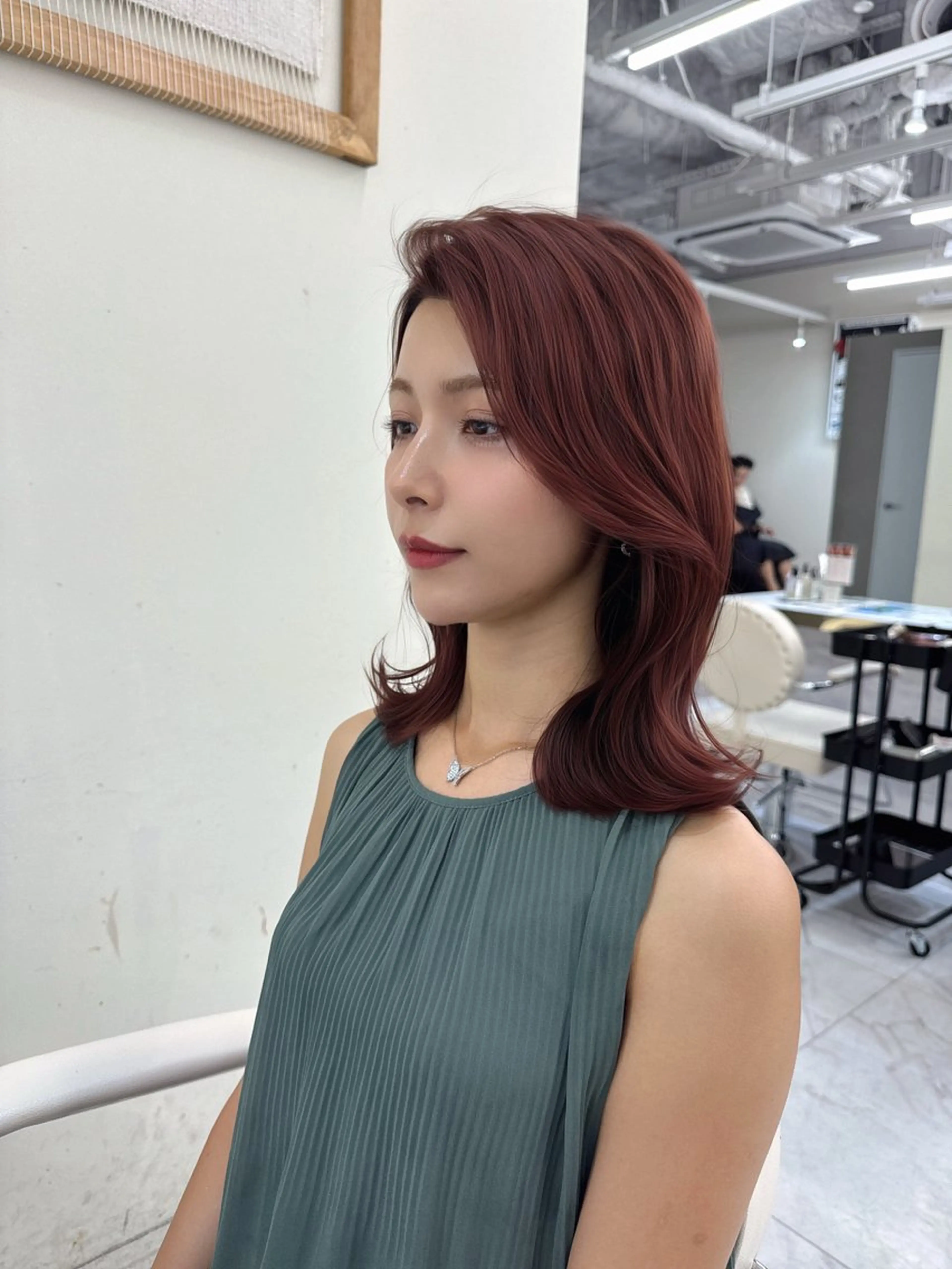 ミディアム カラー ヘアアレンジ ブリーチ 透明感カラー ラベンダーカラー ラベンダーピンク ピンクカラー カット ヘアカラー トリートメント ヘアセット 髪質改善特化 🫧松野力也のヘアスタイル