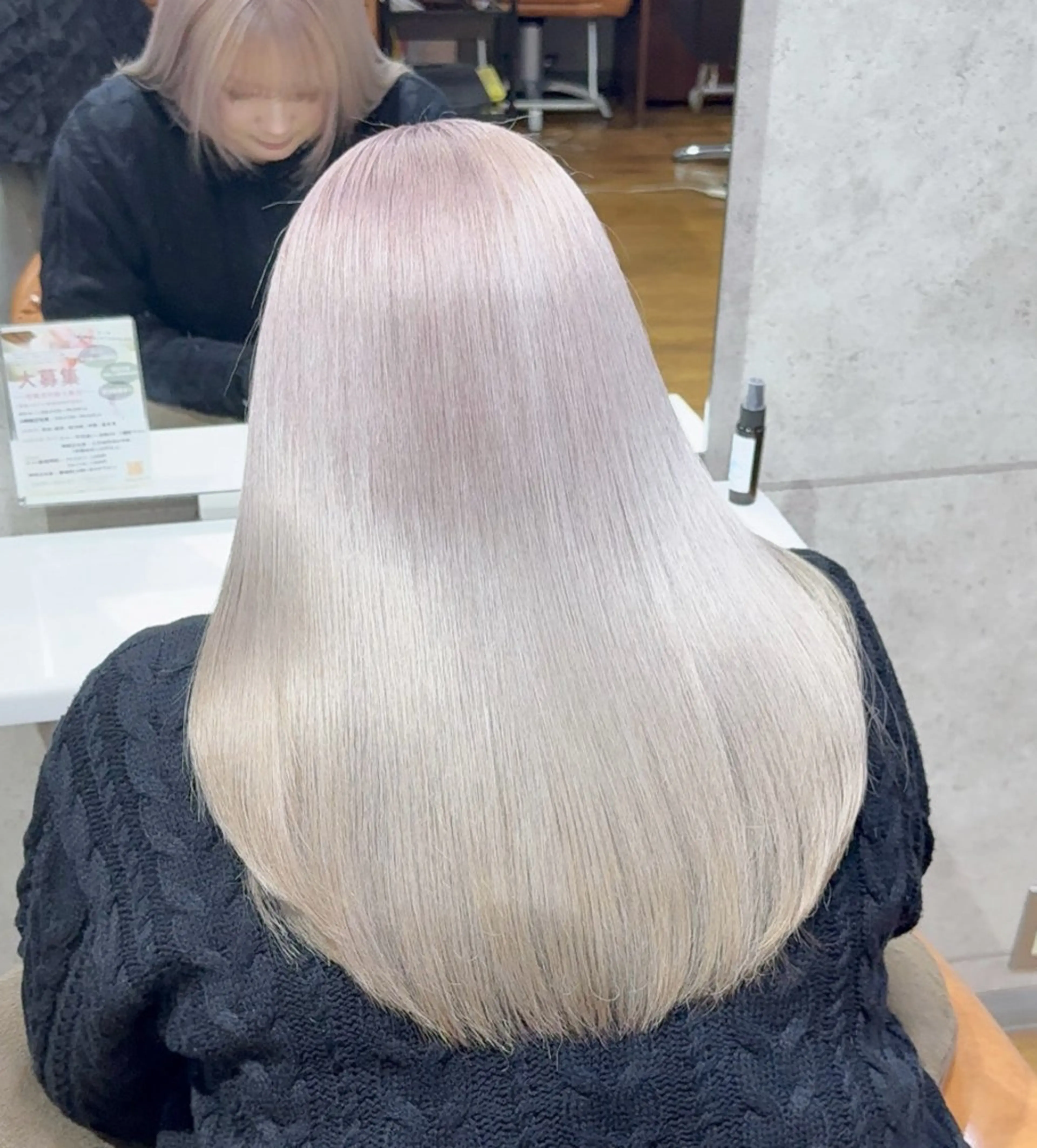 セミロング カラー ヘアカラー トリートメント 失敗しないブリーチ× 艶ハイトーン/アトムのヘアスタイル