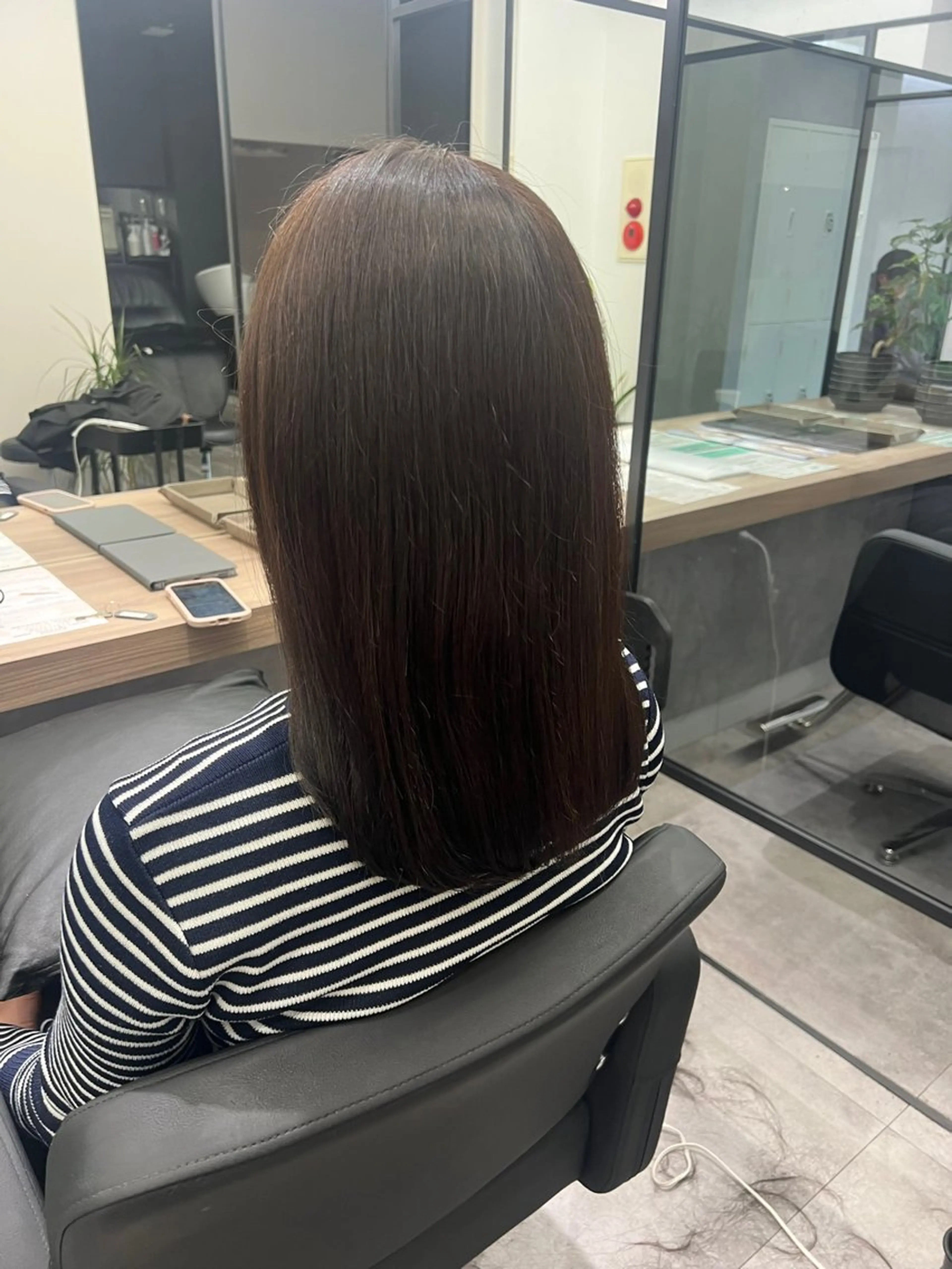 セミロング カラー はる 「モデル募集中」のヘアスタイル
