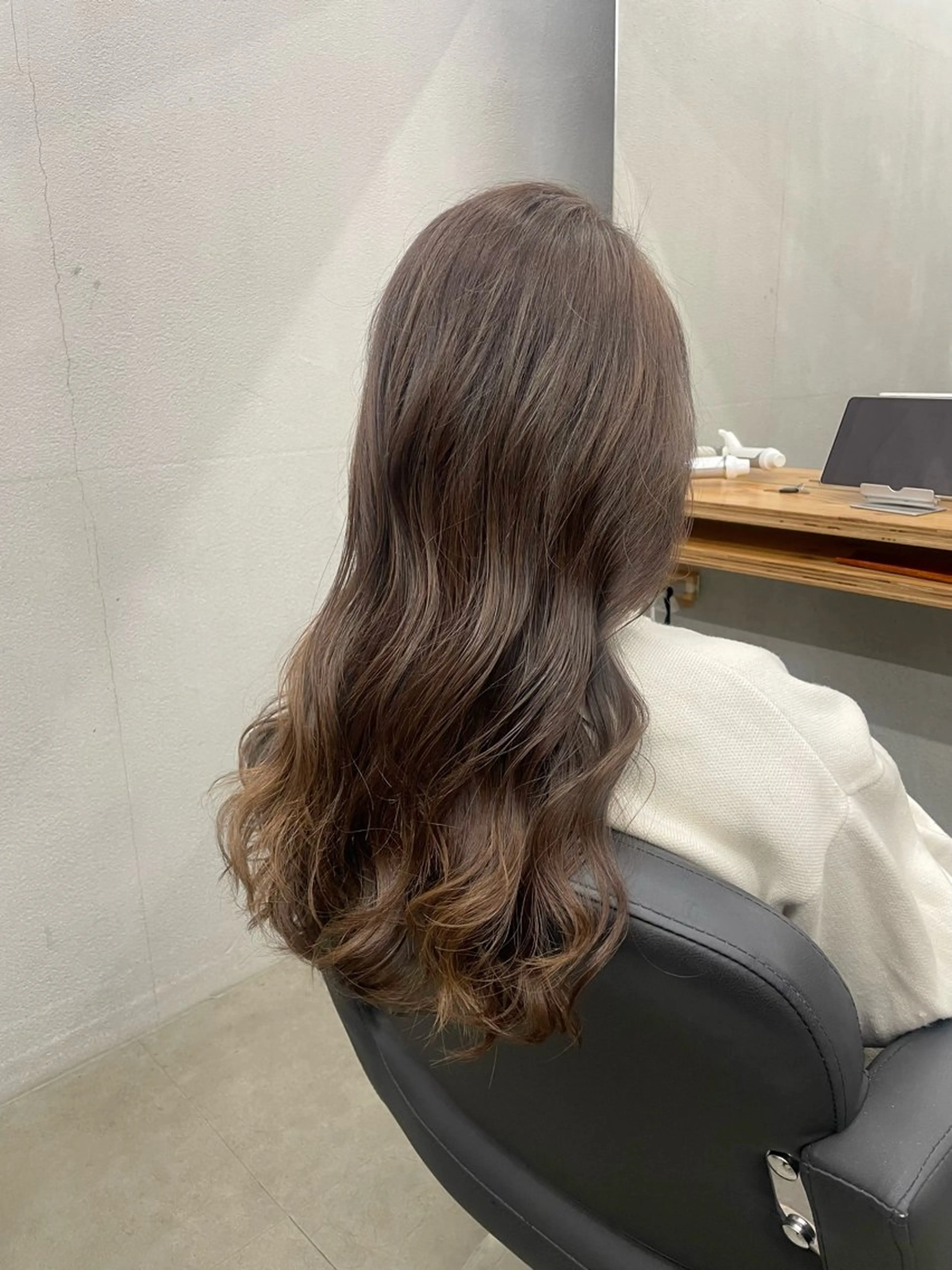 ロング カット ヘアカラー トリートメント ひより ／novusのヘアスタイル