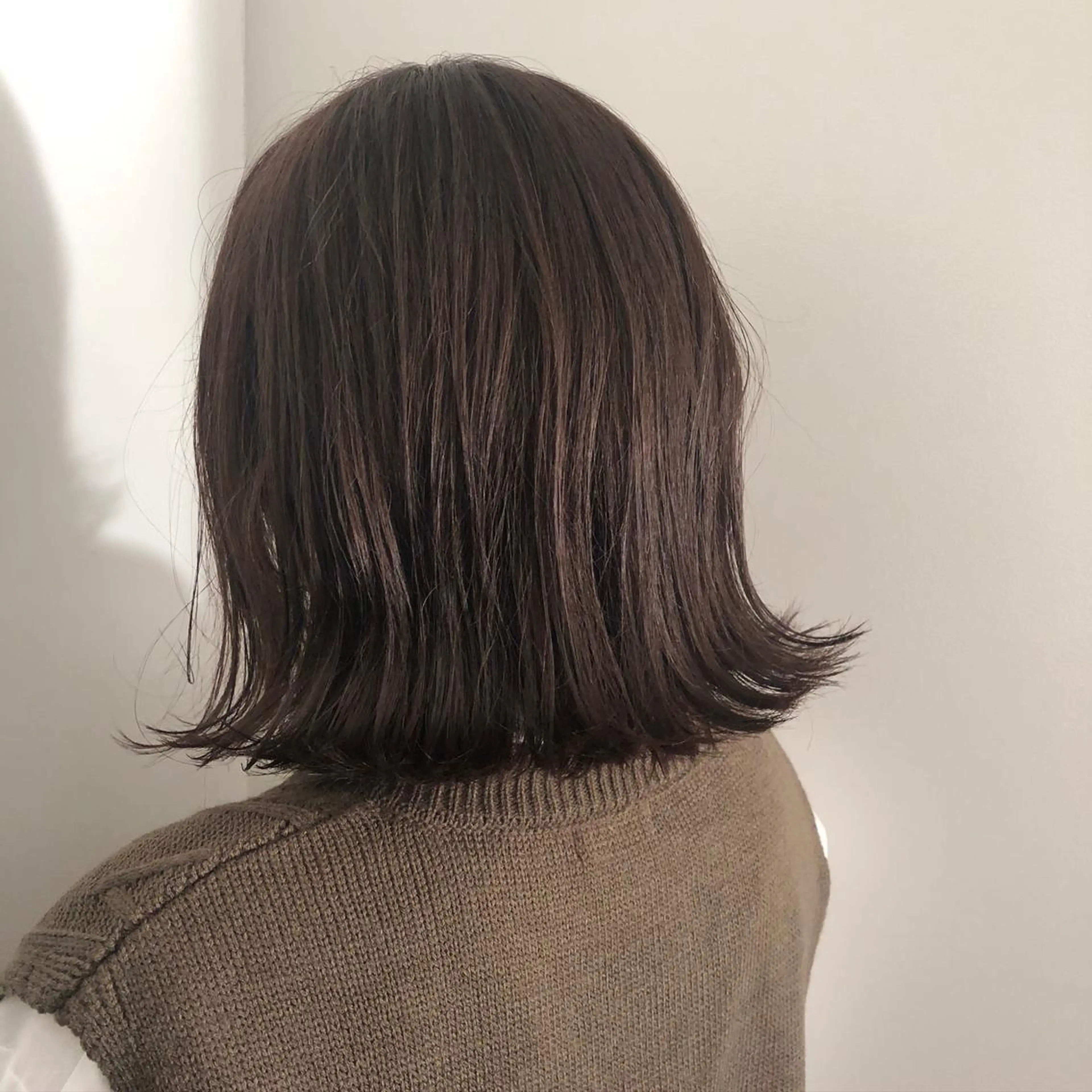 ミディアム カラー ブリーチ ブラウンカラー ラベンダーカラー ラベンダーブラウン ブリーチなしカラー ヘアカラー トリートメント ボブレイヤー/ カラー診断/Amiのヘアスタイル