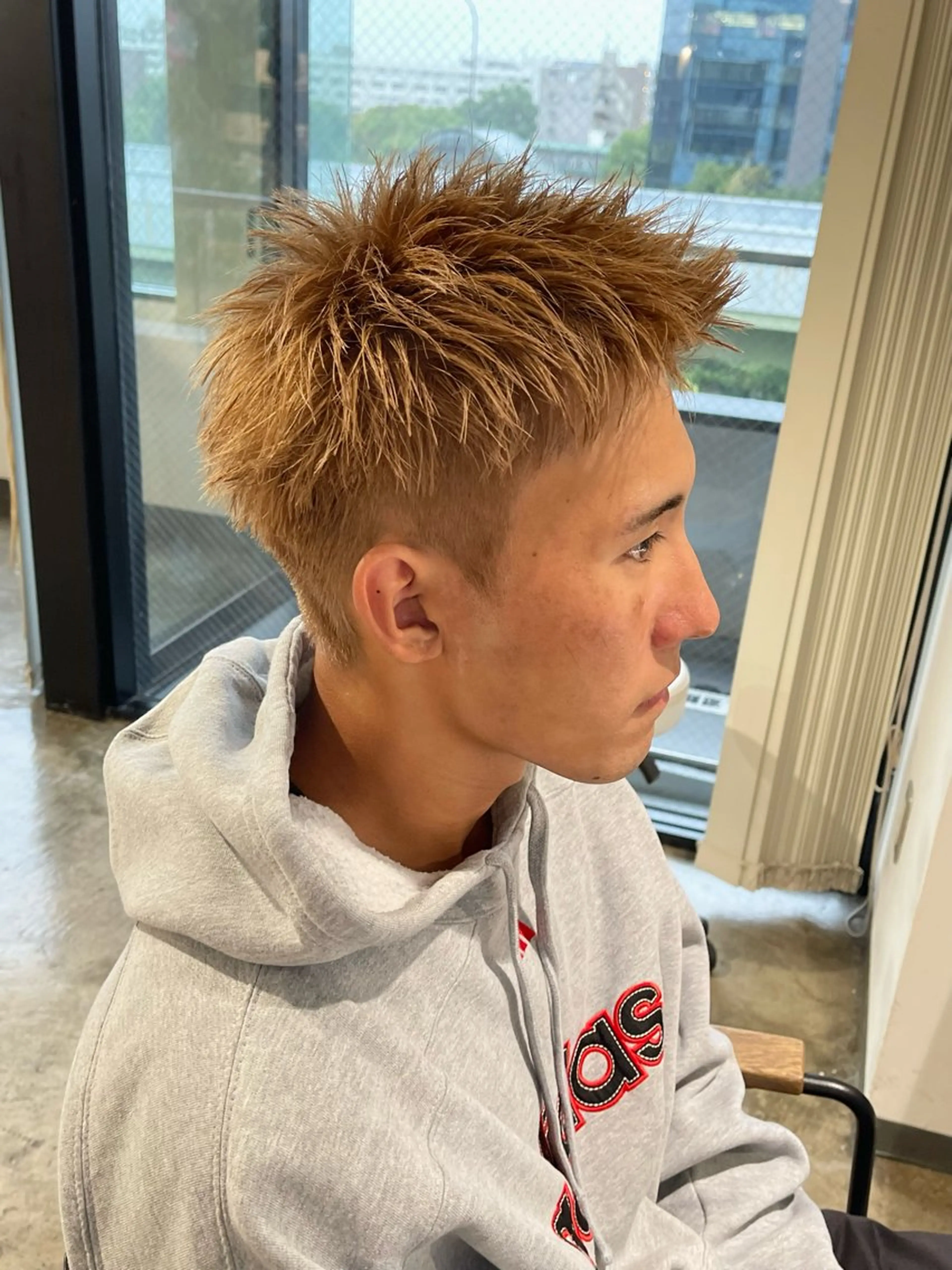 カラー メンズ メンズブリーチ メンズハイトーン メンズパーマ ブリーチ デザインカラー ムラ修正/ ハイトーン💖Riaのヘアスタイル