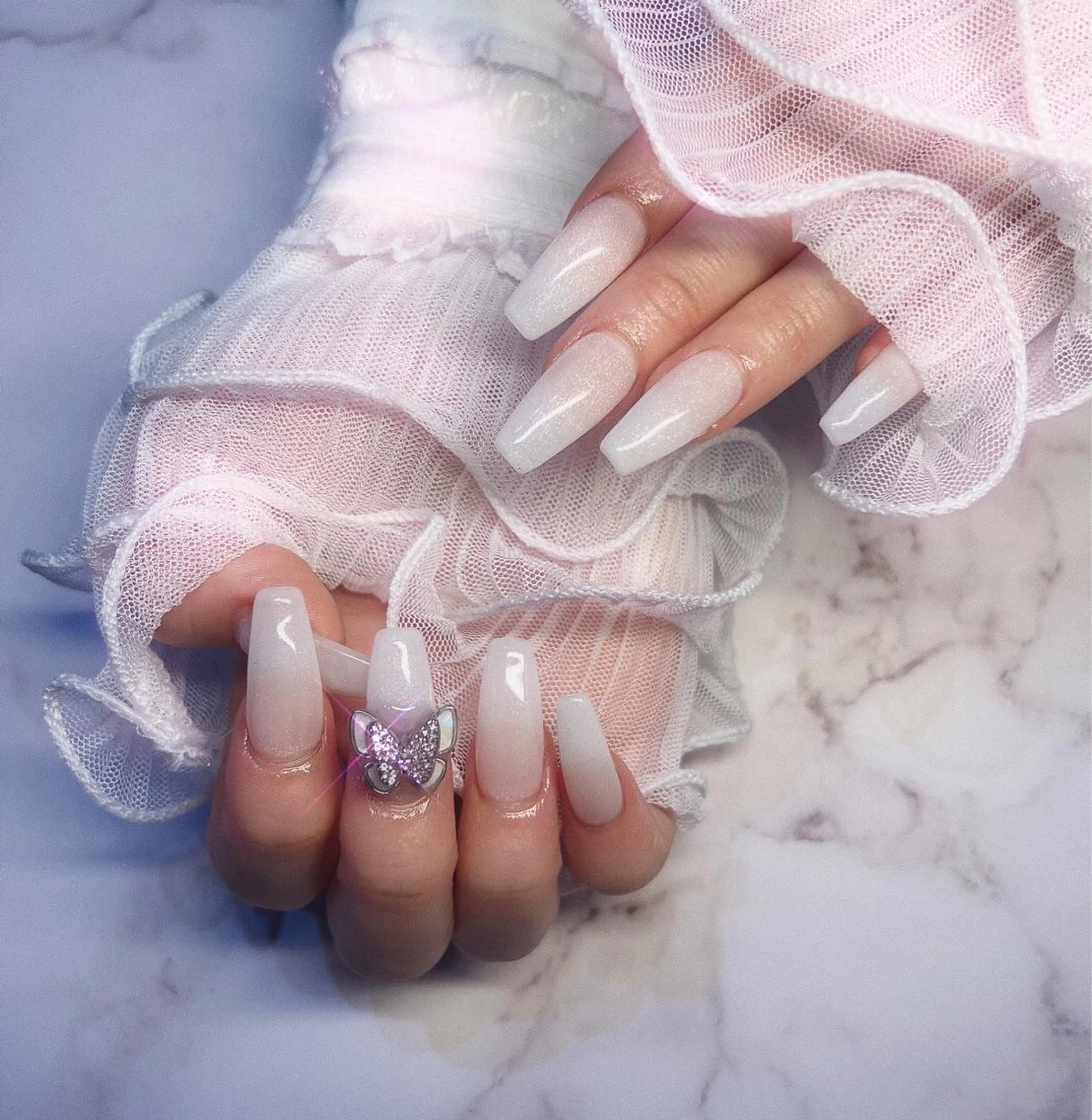 ネイル オーロラネイル フレンチネイル ジェルネイル 韓国ネイル マグネットネイル ハンドネイル ハンドケア ちゅるんネイル🪄 耳ツボジュエリー🔗のネイルデザイン