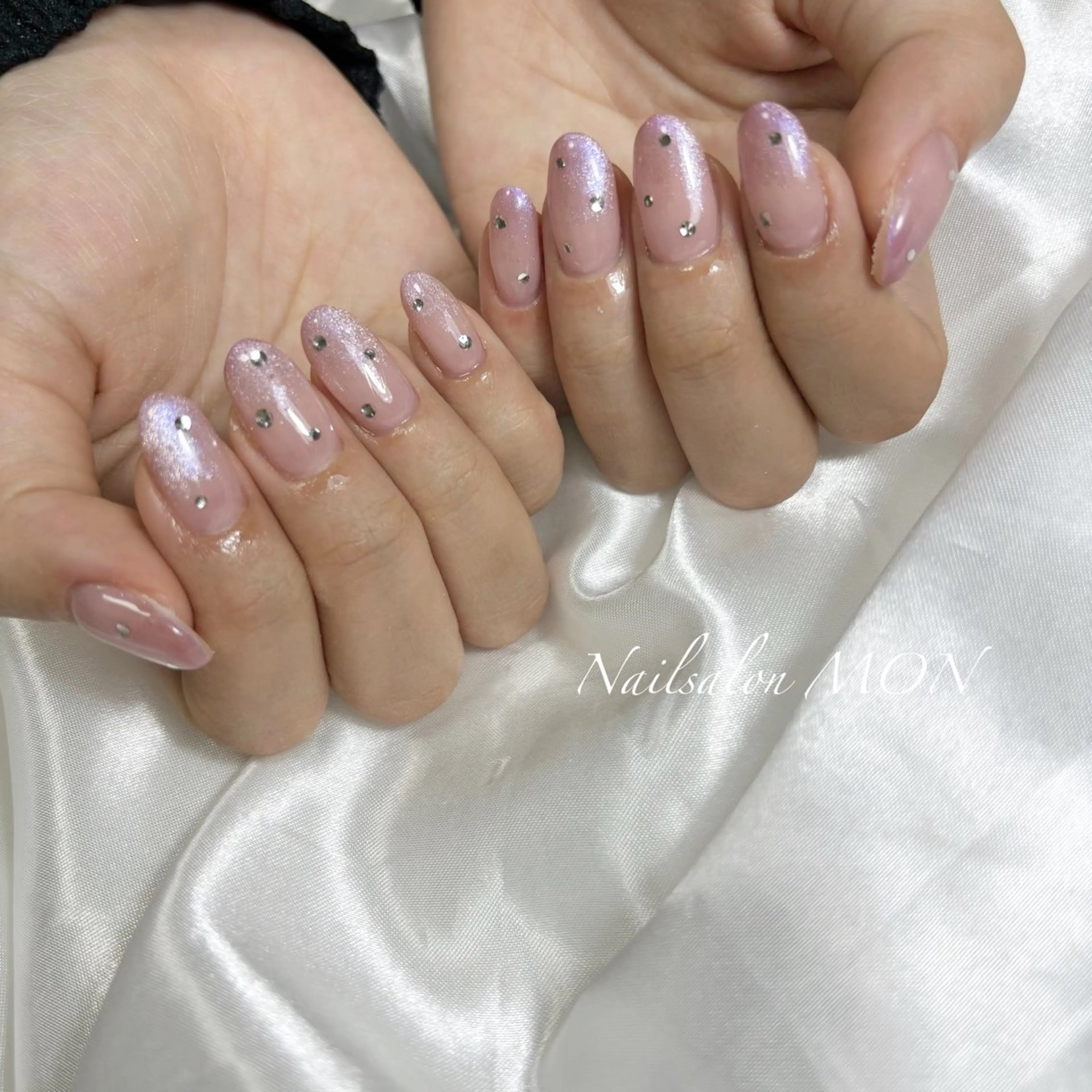 ネイル ストーンネイル ハンドネイル Nailsalon MONのネイルデザイン