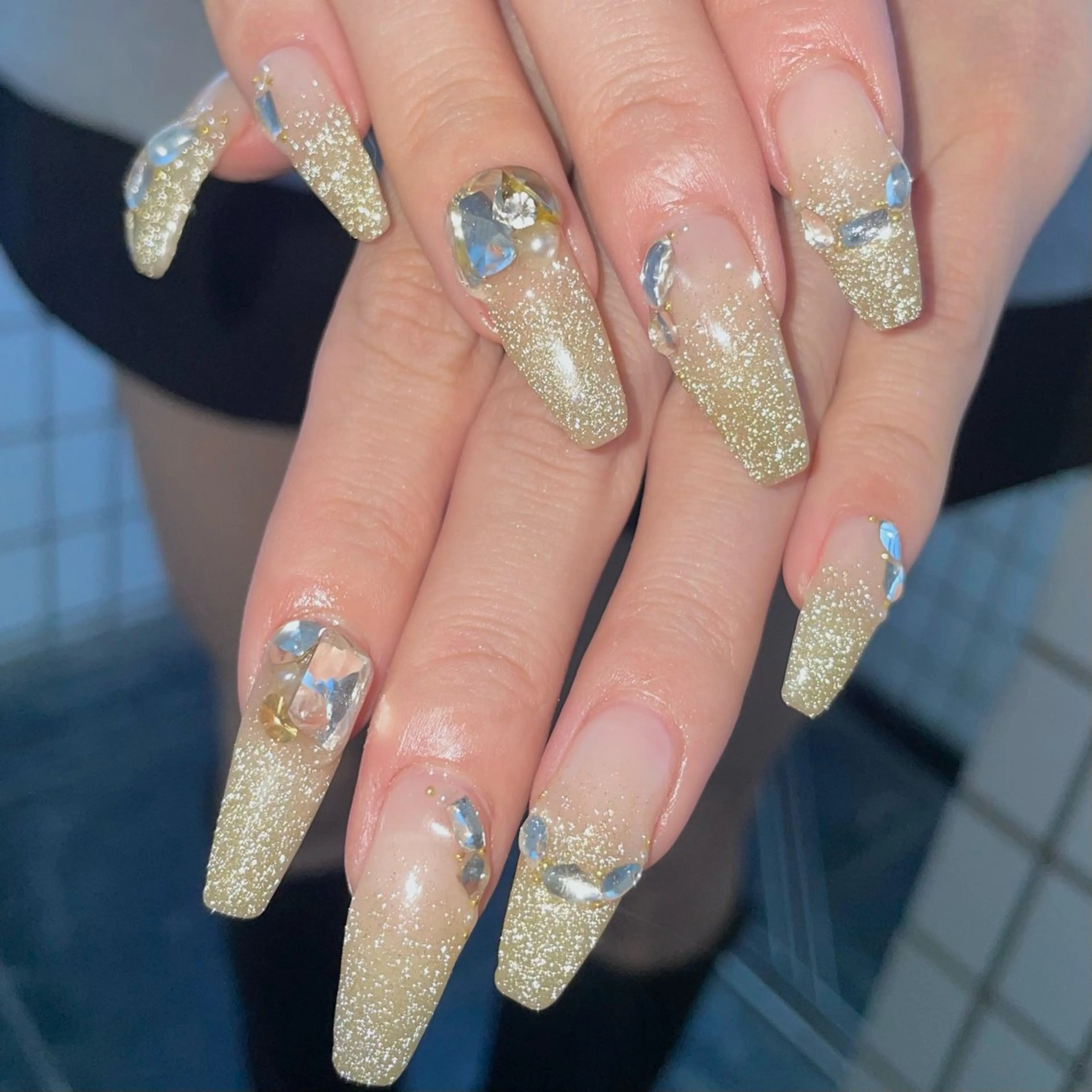 ネイル フラッシュネイル ストーンネイル ハンドネイル Nail ヌシん家 AKANEのネイルデザイン