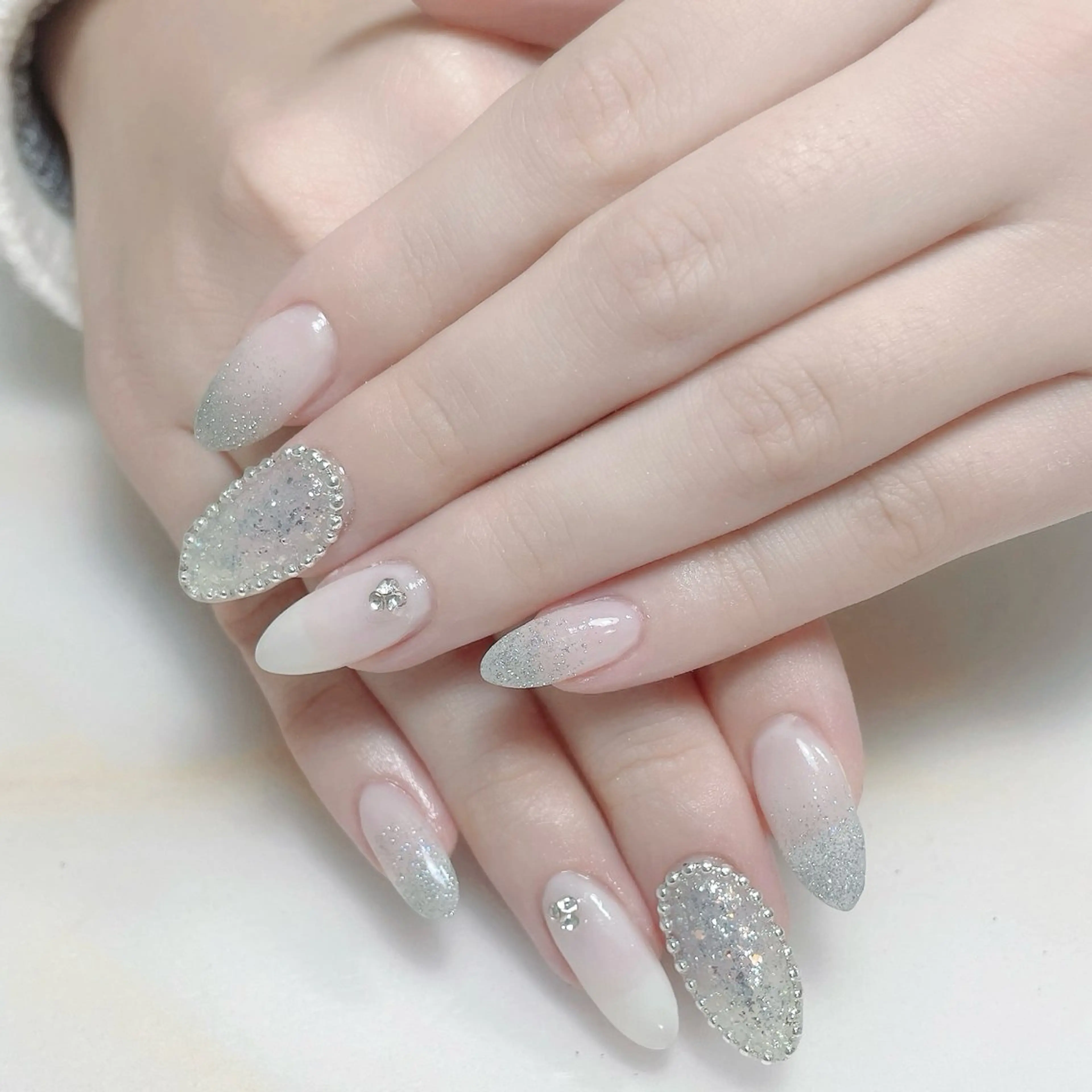 ネイル アートネイル フレンチネイル ジェルネイル グラデーション 韓国ネイル ハンドネイル 久保田 マリコのネイルデザイン