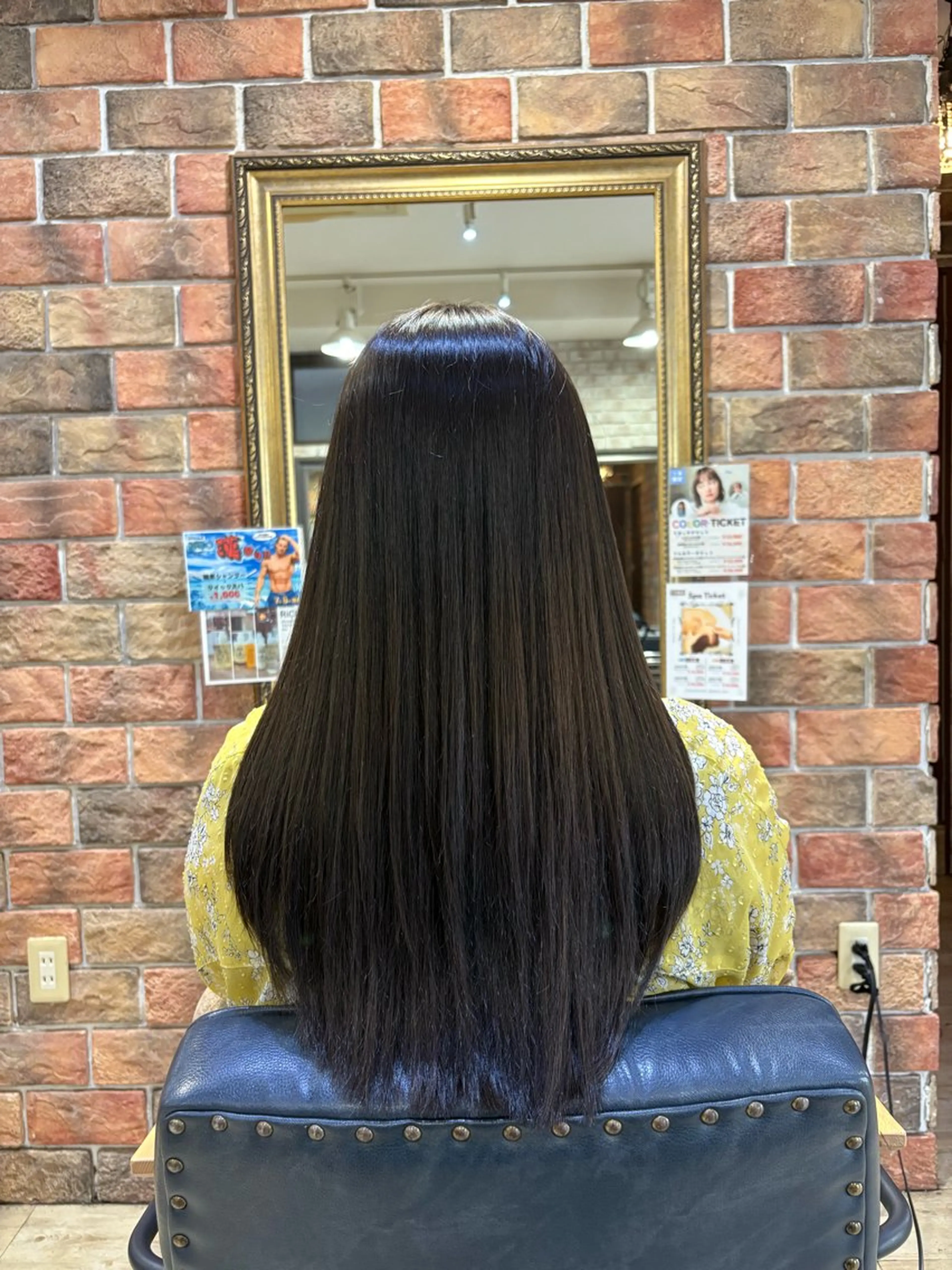 セミロング カラー アッシュ ブラウンカラー 顔まわりレイヤー 顔周りカット レイヤーカット 田中 元規のヘアスタイル