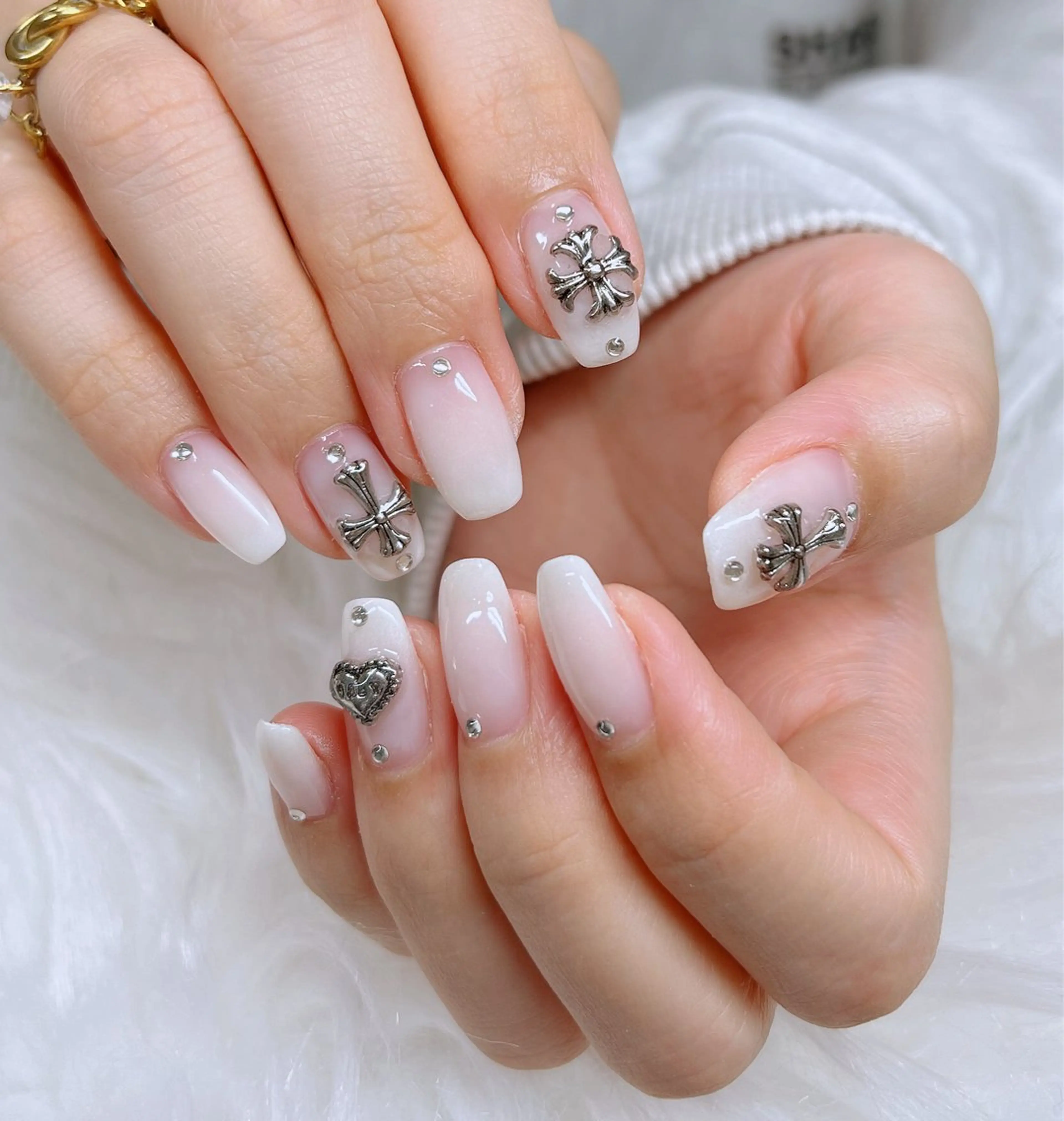 ネイル フレンチネイル 韓国ネイル ロングネイル マグネットネイル ワンカラーネイル ハンドネイル Lee _nailのネイルデザイン