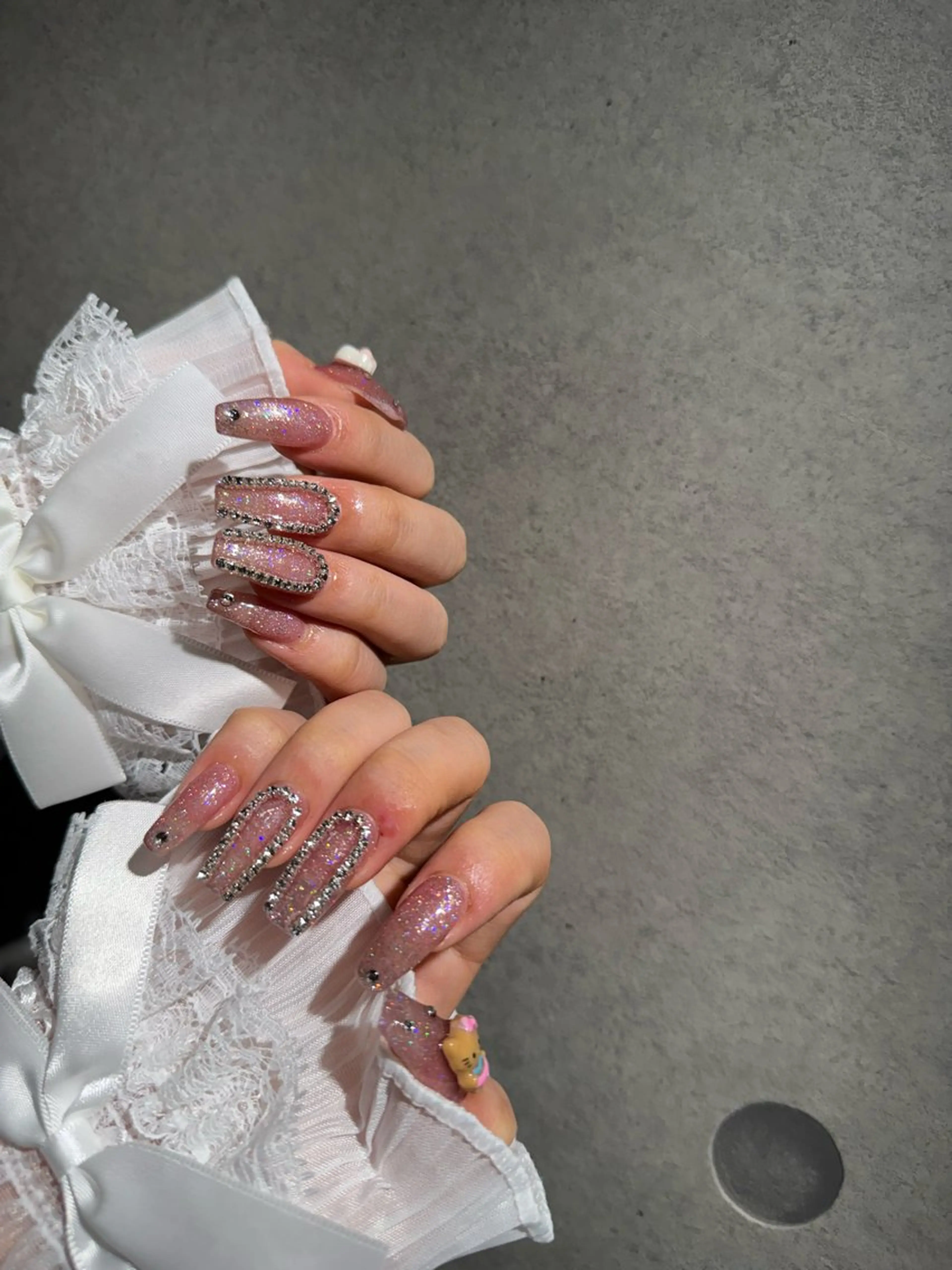 ネイル I-nailロング /ワンホン/キラキラのネイルデザイン