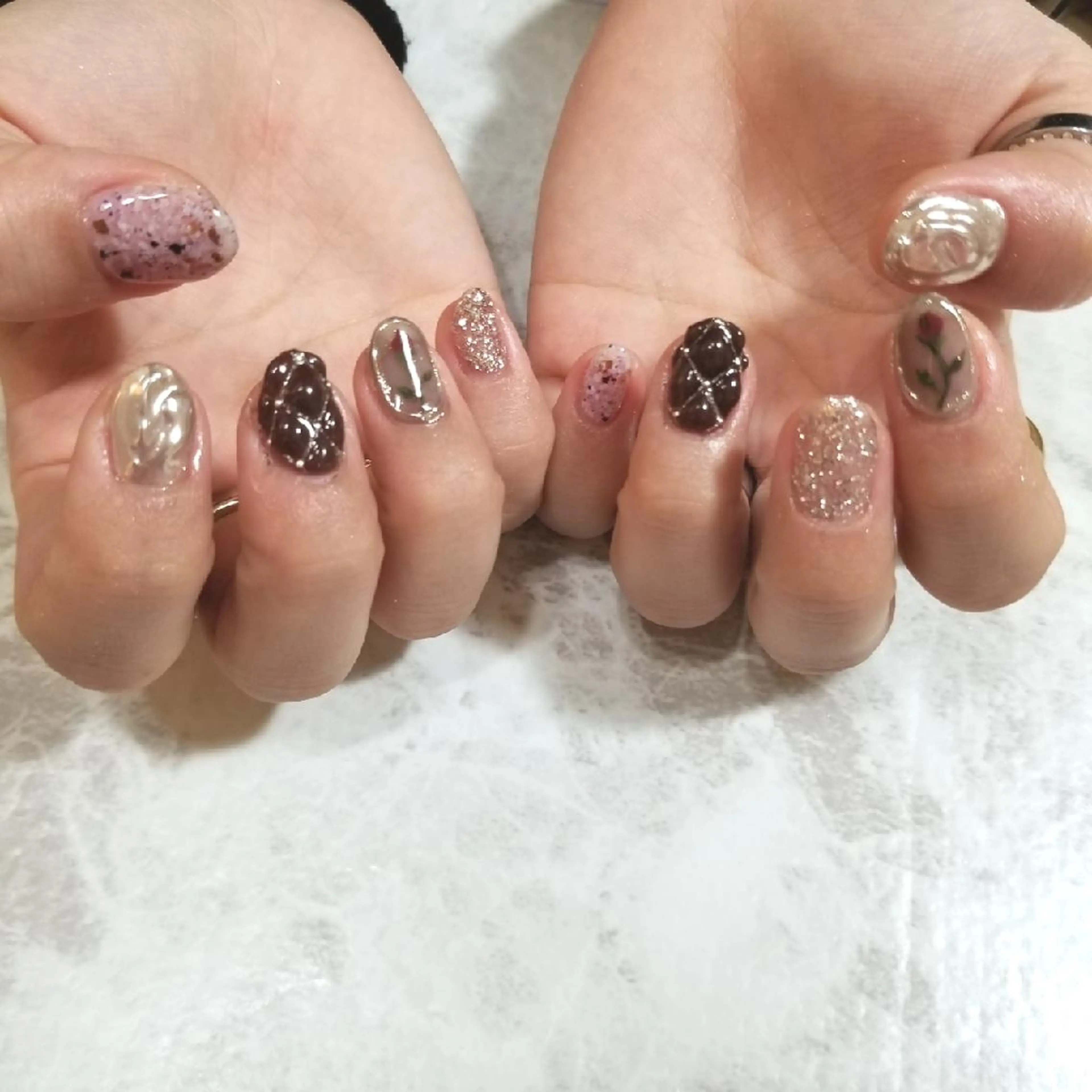 ネイル ハンドネイル nijiiro🌈 サトウのネイルデザイン