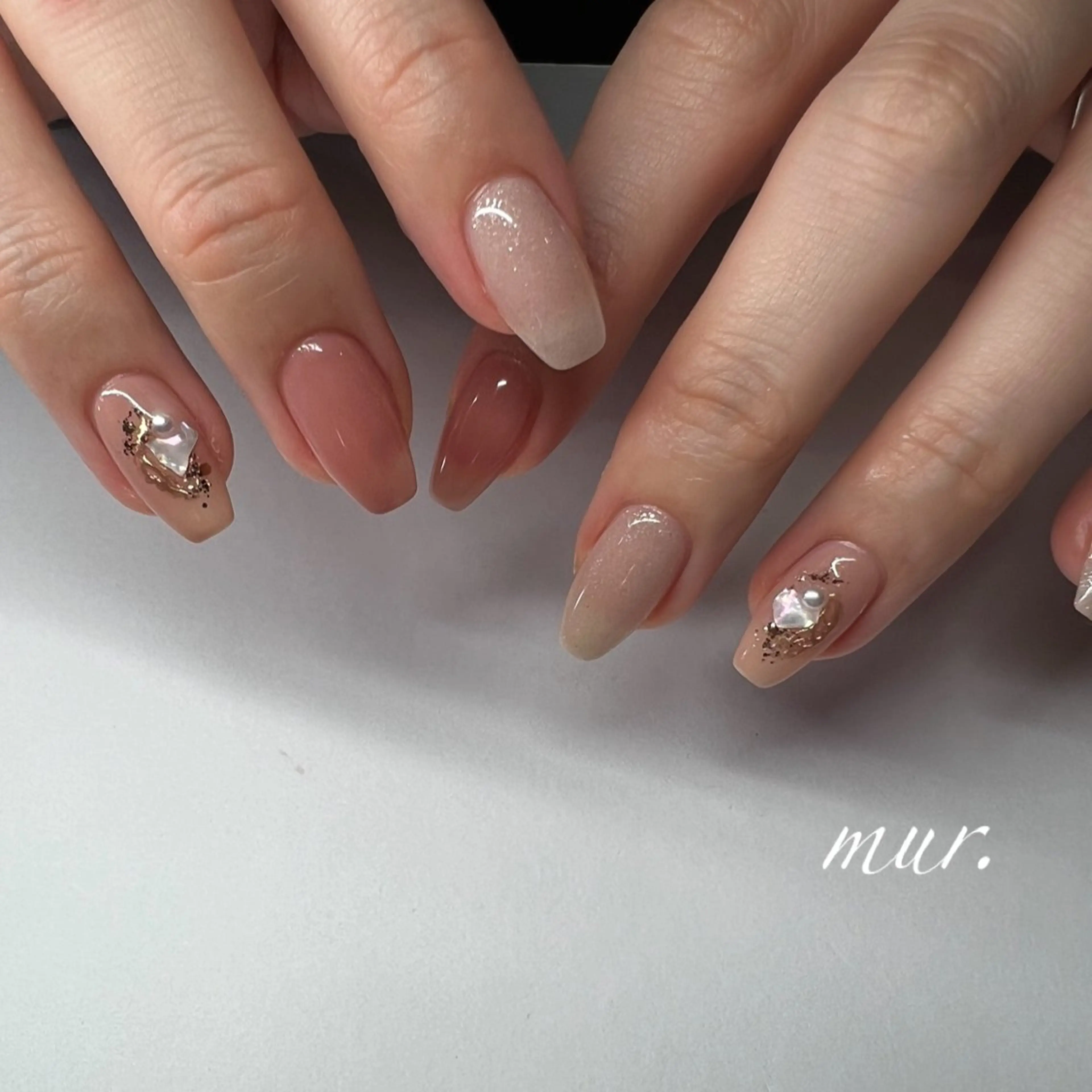 ネイル アートネイル ジェルネイル ミラーネイル オフィスネイル ワンカラーネイル nailsalon mur.のネイルデザイン