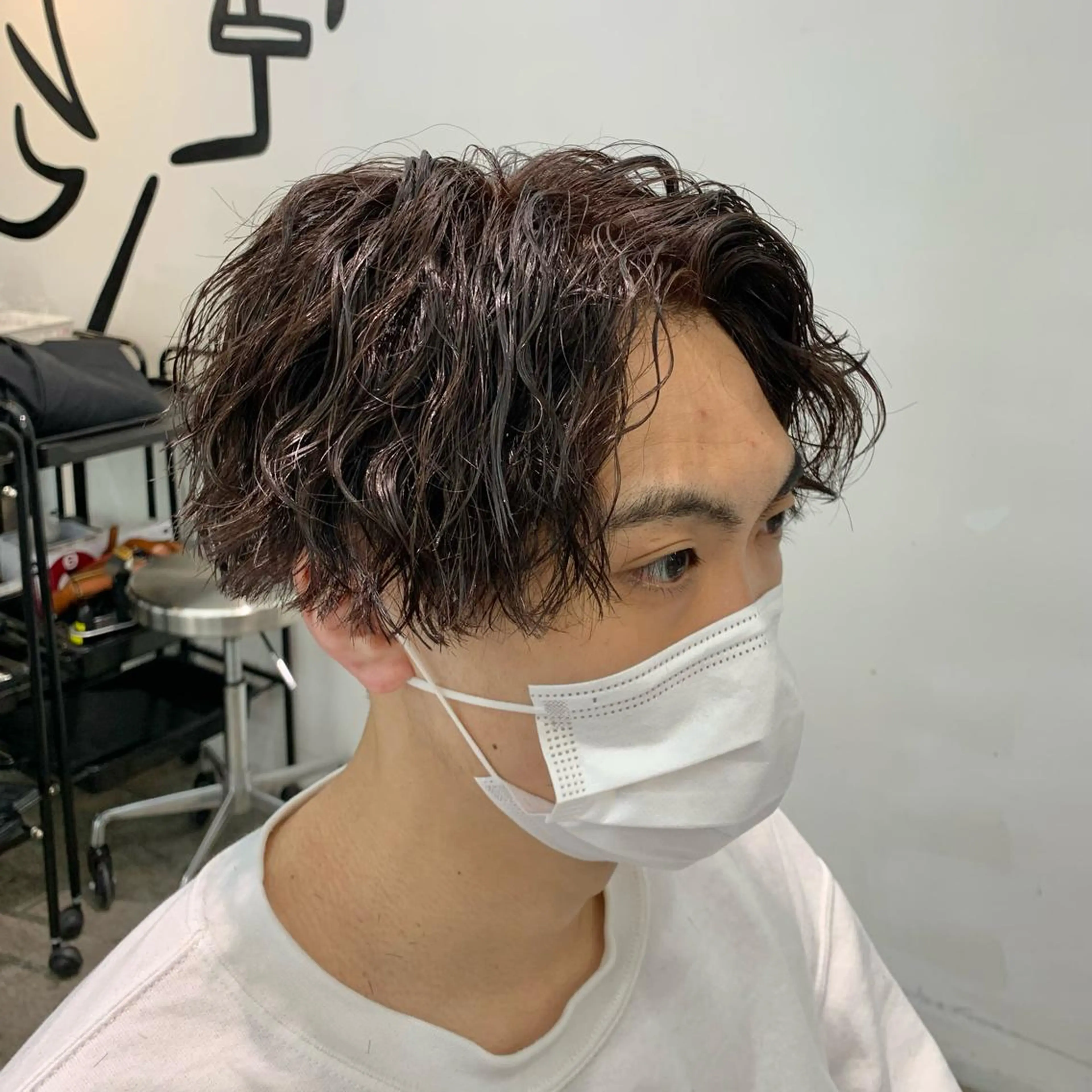 ショート カラー パーマ メンズ センターパート グレージュ カット ヘアカラー パーマ メンズ特化美容師/ 藤戸 椋のヘアスタイル