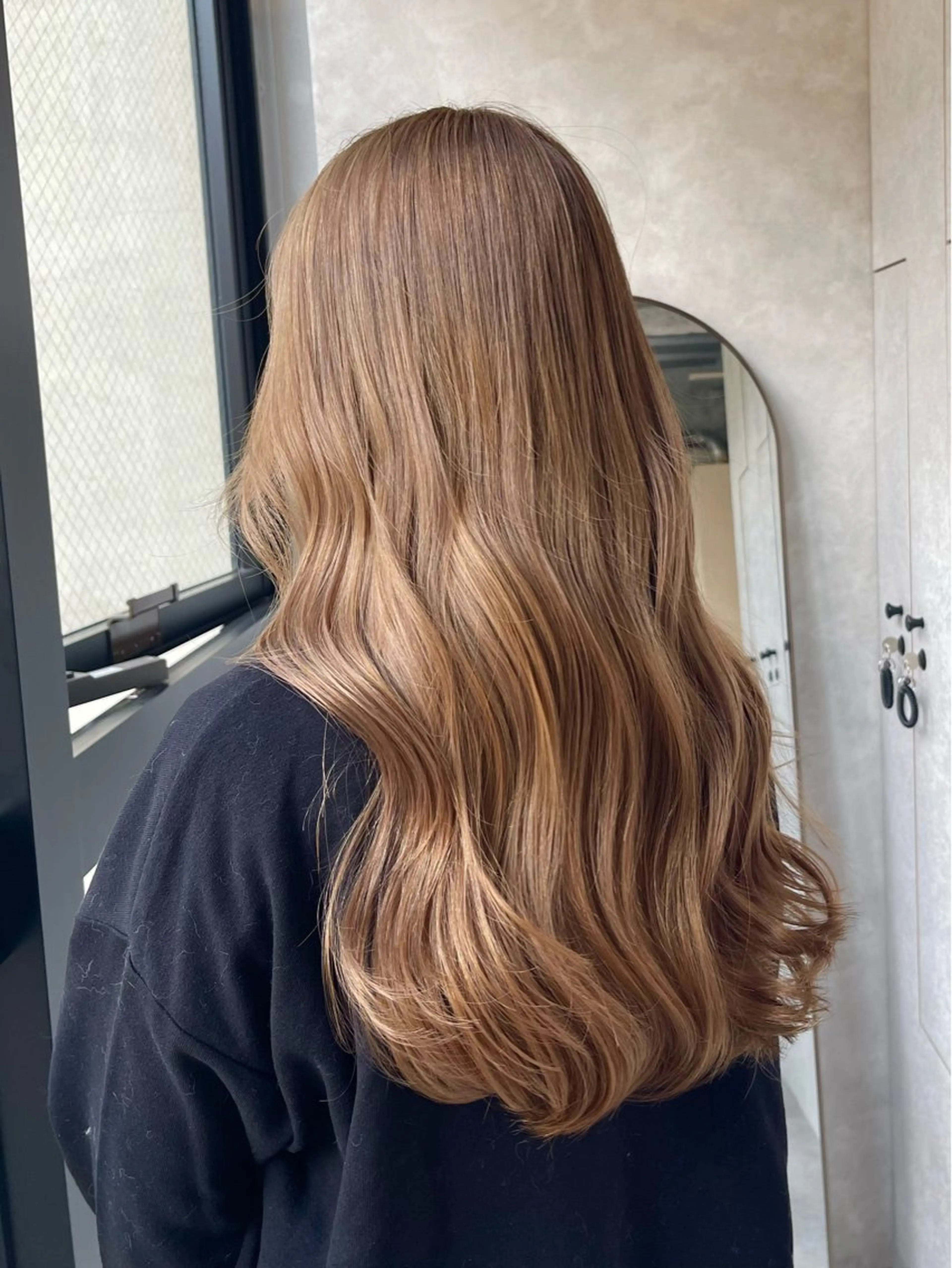 カラー ベージュカラー ブリーチ ミルクティーベージュ ヘアカラー モテカラー🫧💕 RIOのヘアスタイル