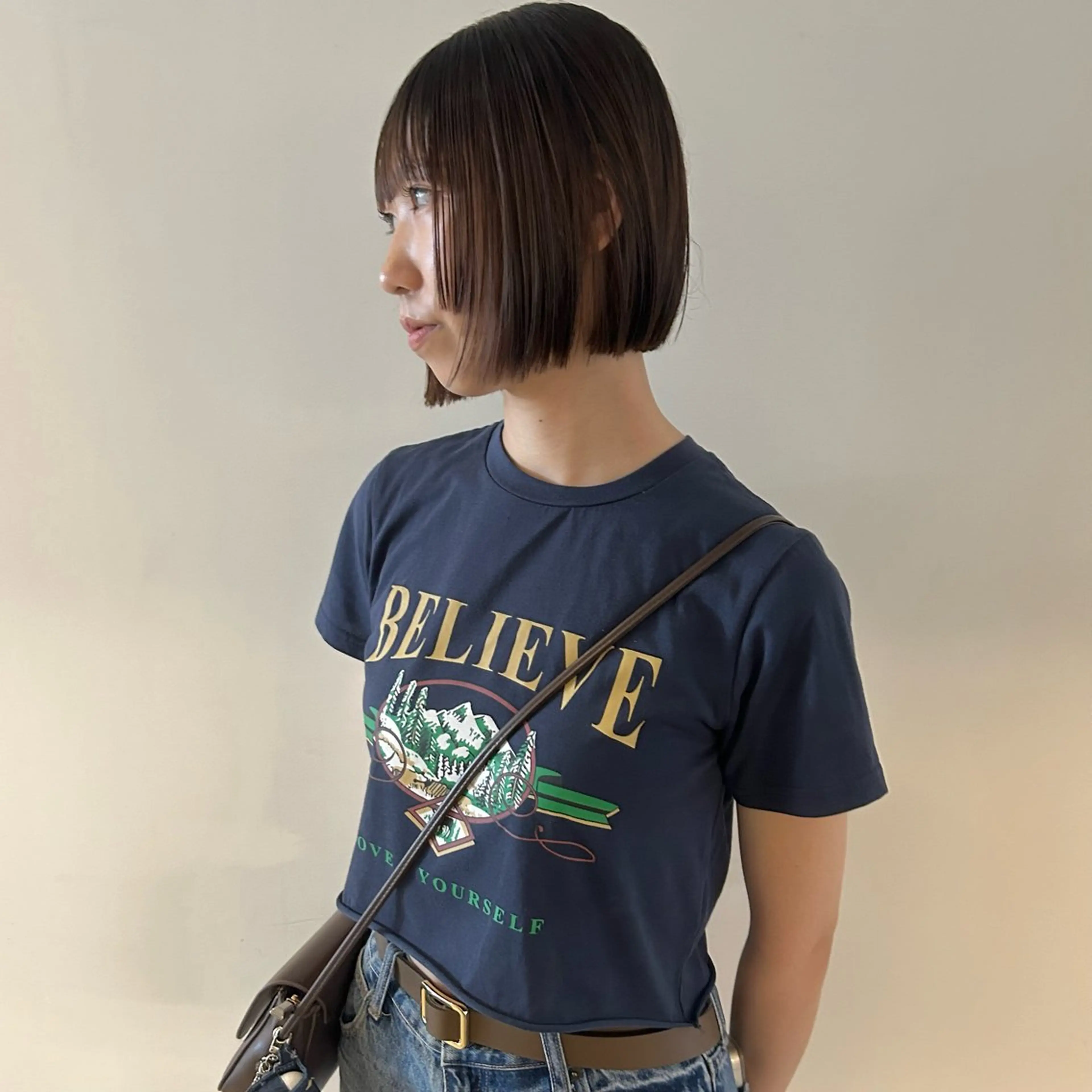 ショート カラー ブリーチ ケアブリーチ 透明感カラー ハイトーンカラー 顔まわりレイヤー nonoka オリーブ/レイヤーのヘアスタイル