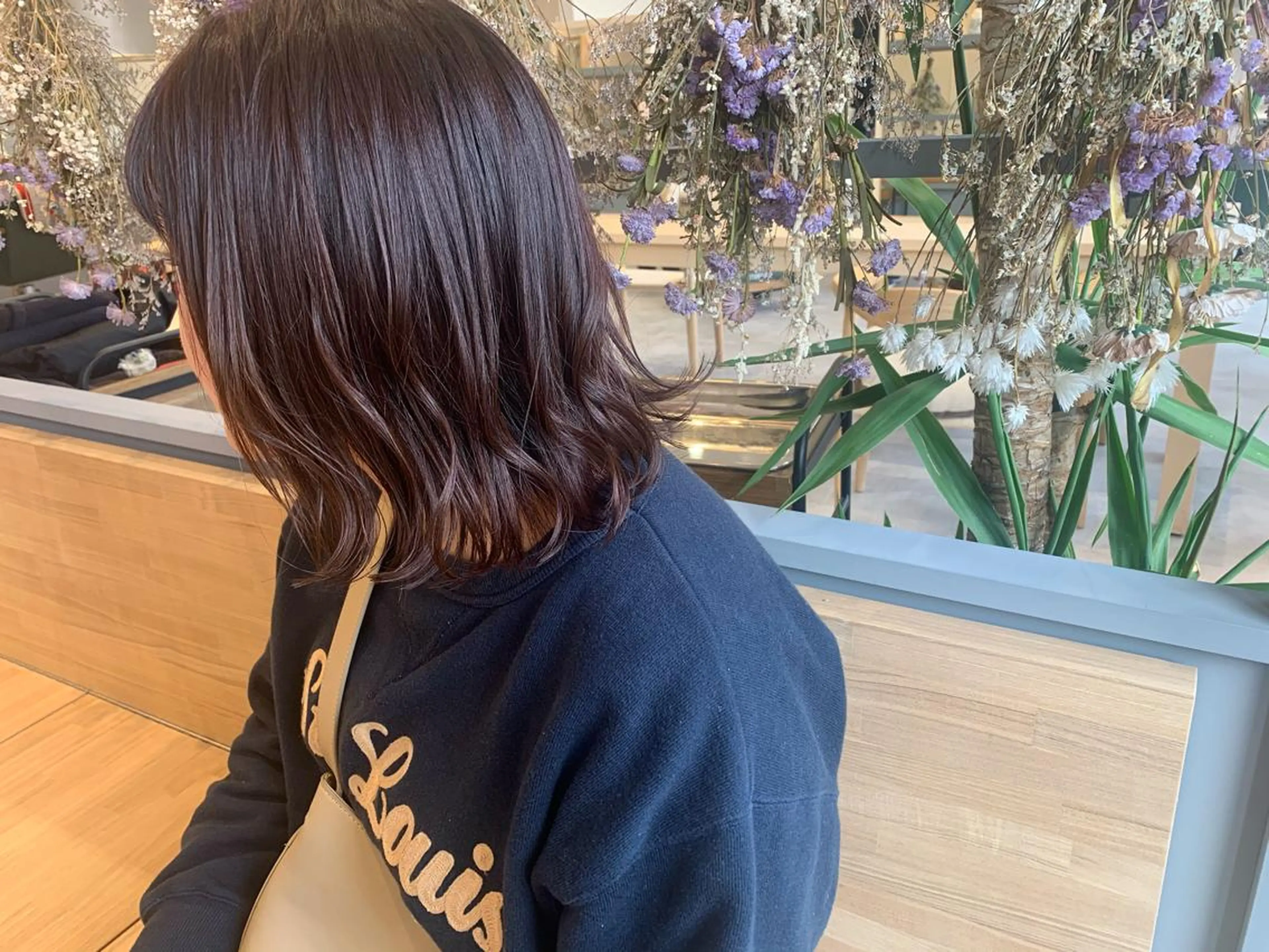 ミディアム カラー ラベンダーカラー ラベンダーピンク ピンクカラー 吉田 早織のヘアスタイル