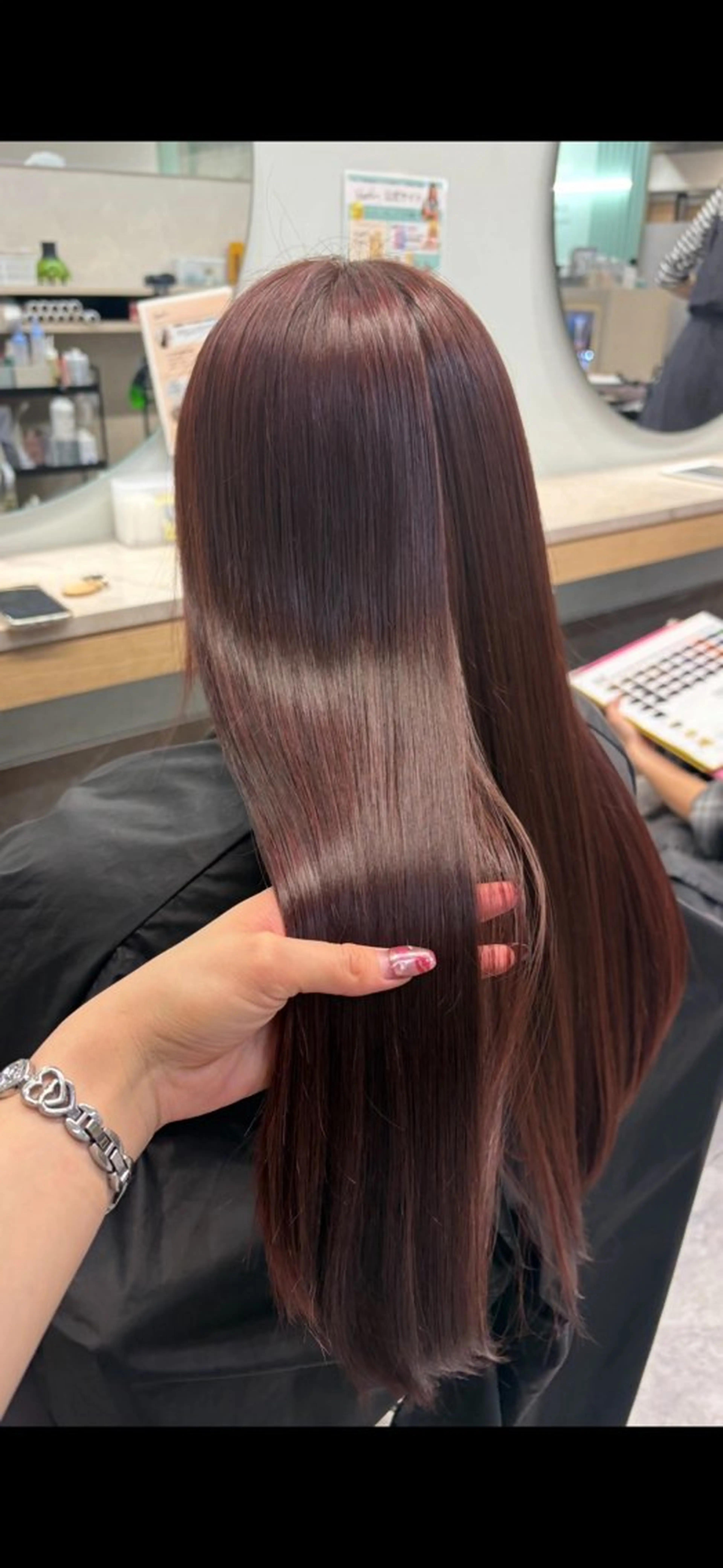 ロング トリートメント ヘアカラー 韓国ヘア🇰🇷 𝑳𝒊𝒏𝒂🤍のヘアスタイル