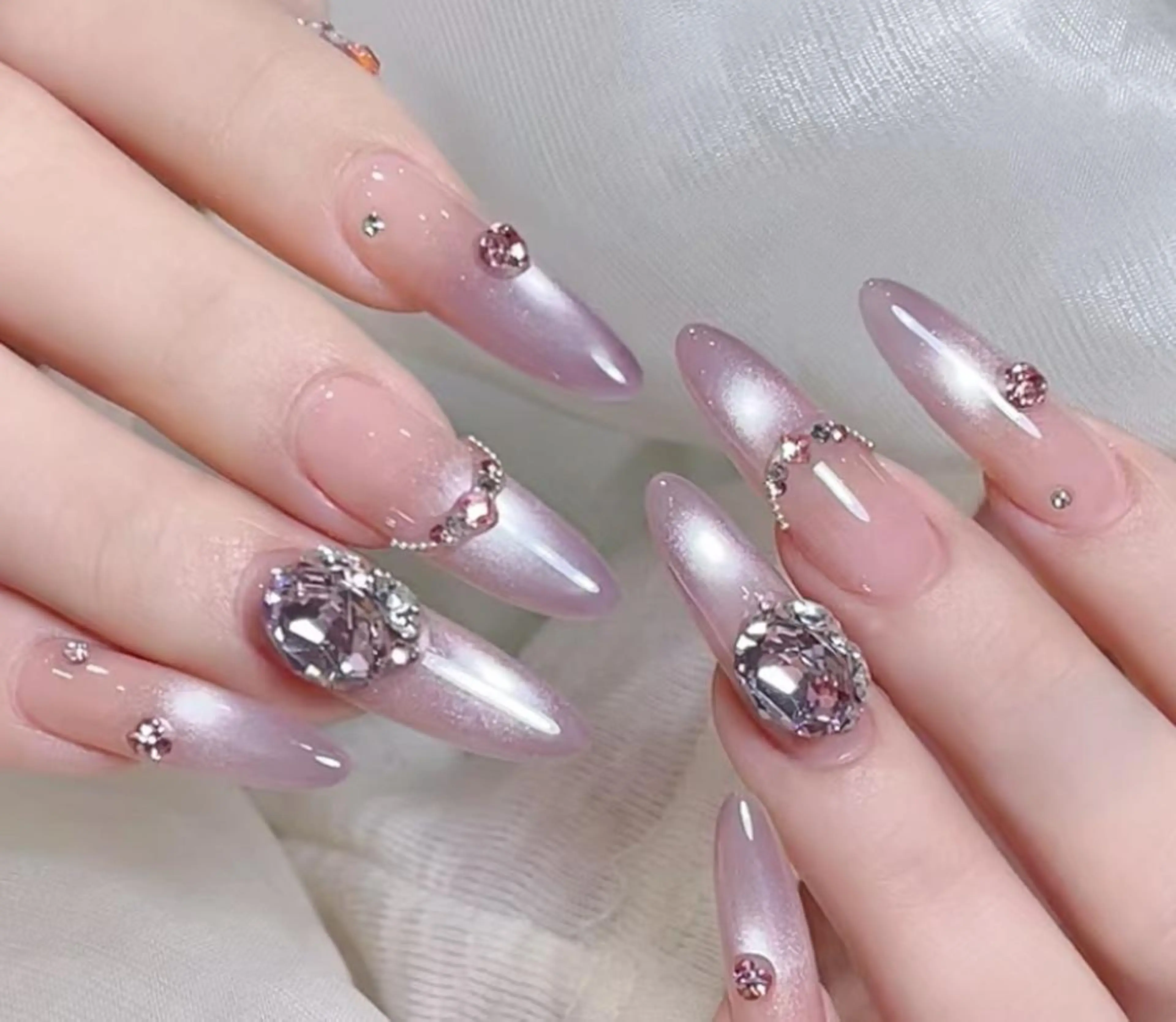 ネイル ハンドネイル エリ🫧 nail池袋東口のネイルデザイン