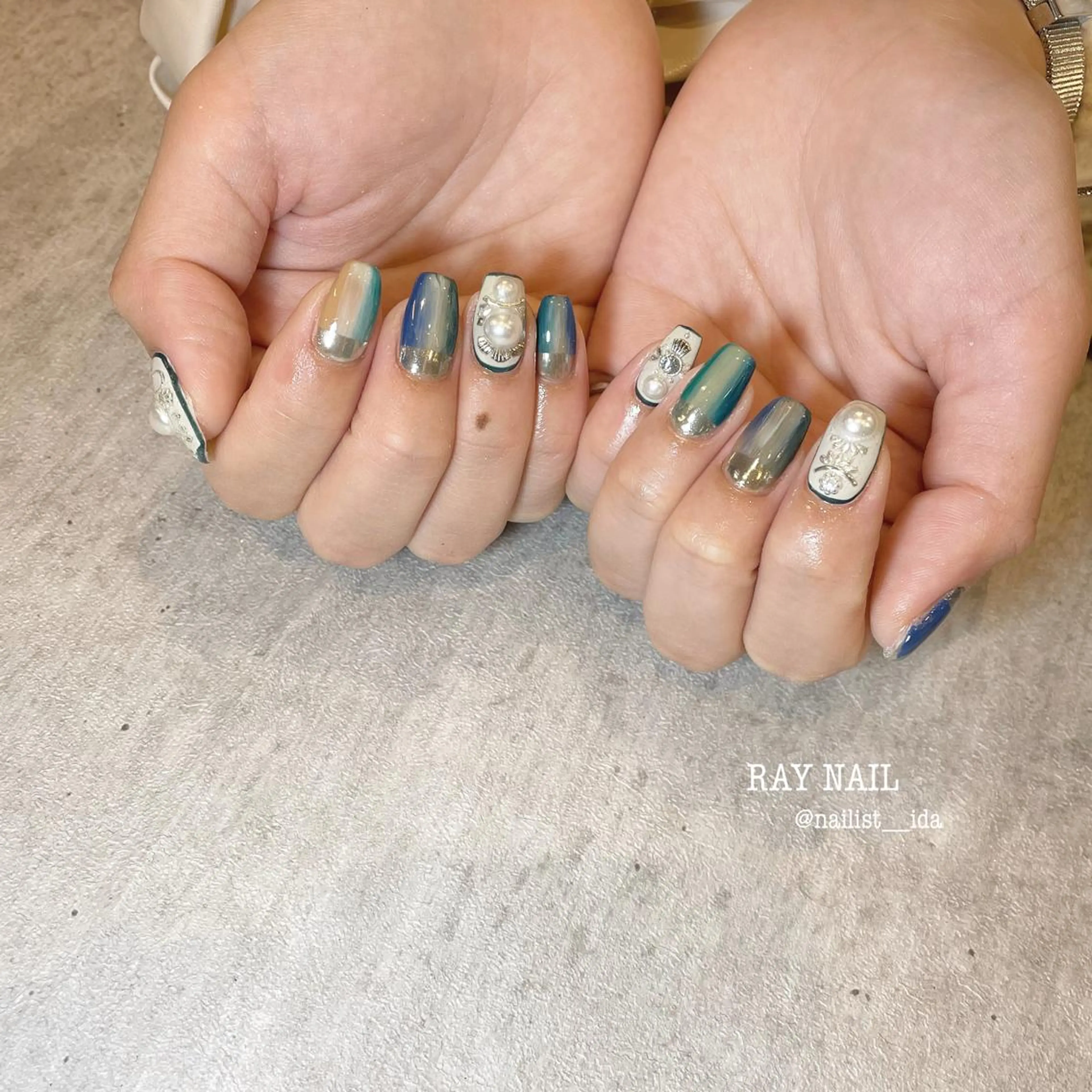 ネイル ニュアンスネイル Arowa 伊田のネイルデザイン